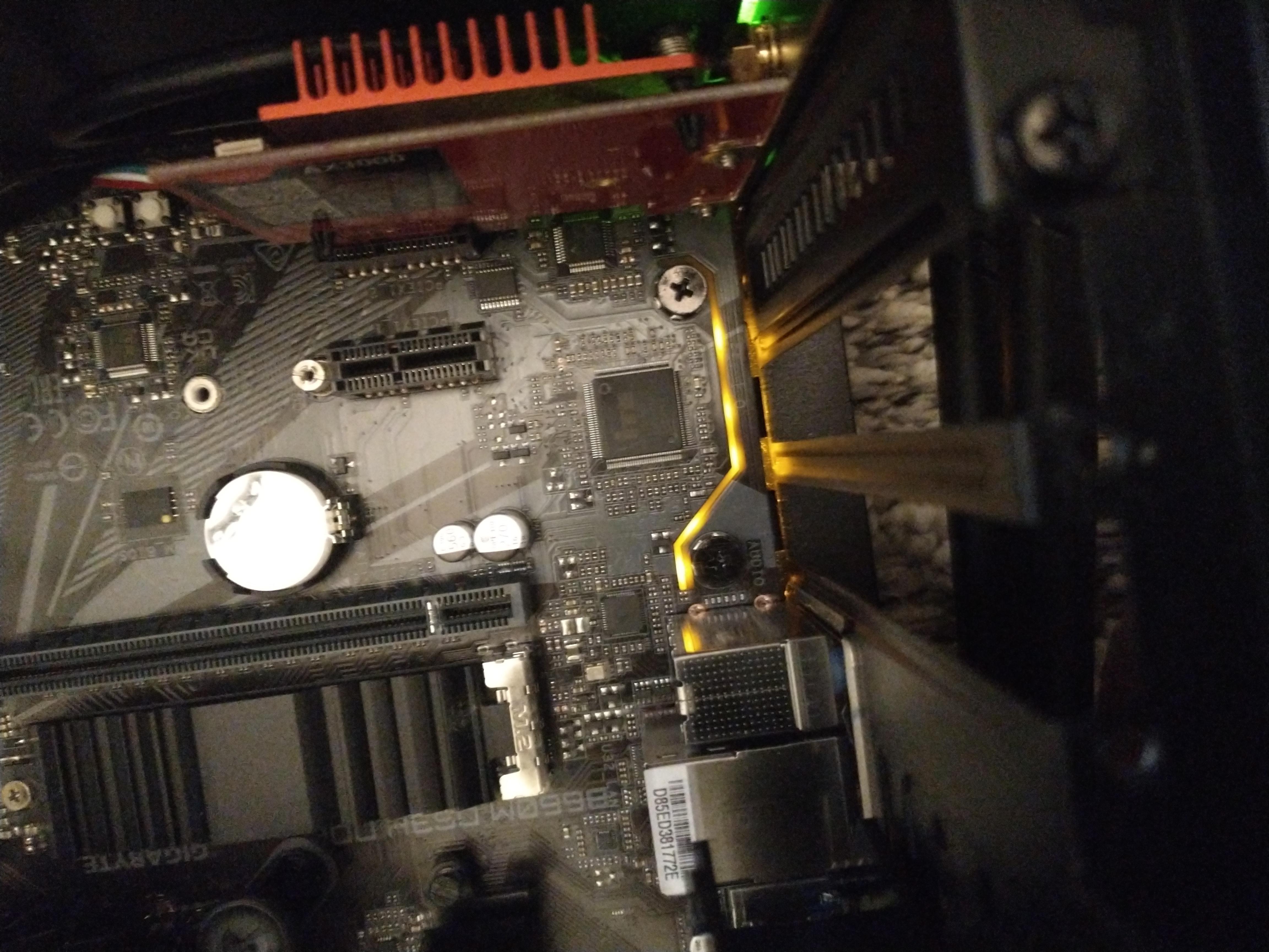 Is the gigabyte b660m ds3h ddr4 motherboard supposed to have an orange
