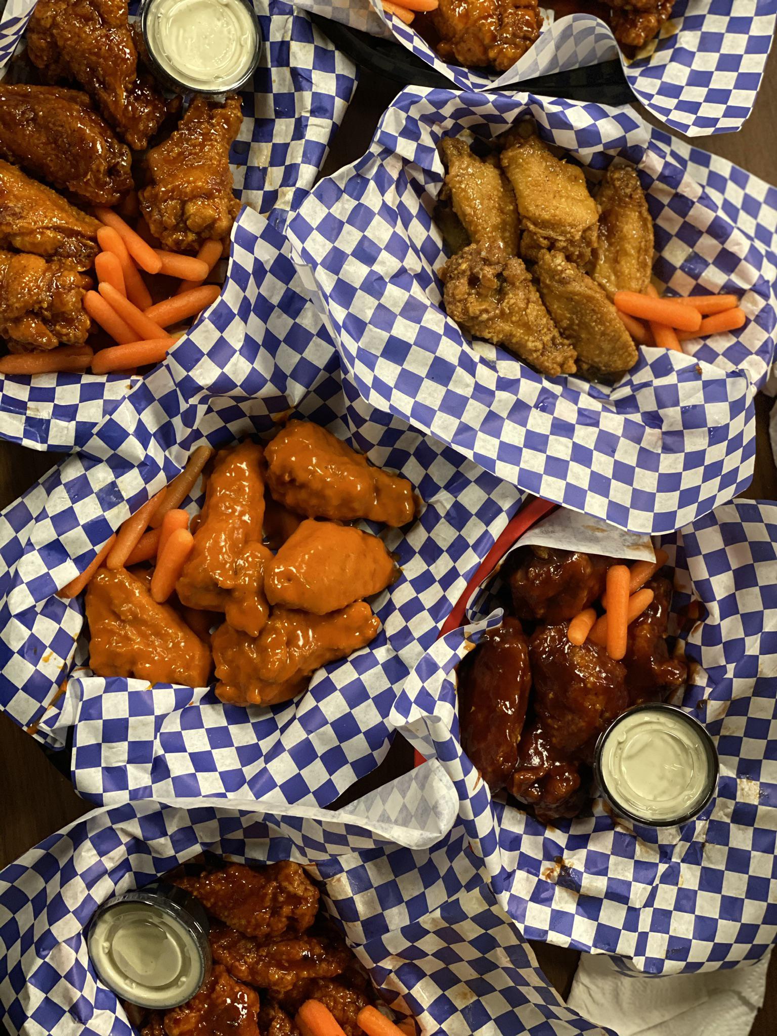 [I ate] Buffalo chicken wings in Buffalo, Ny r/food