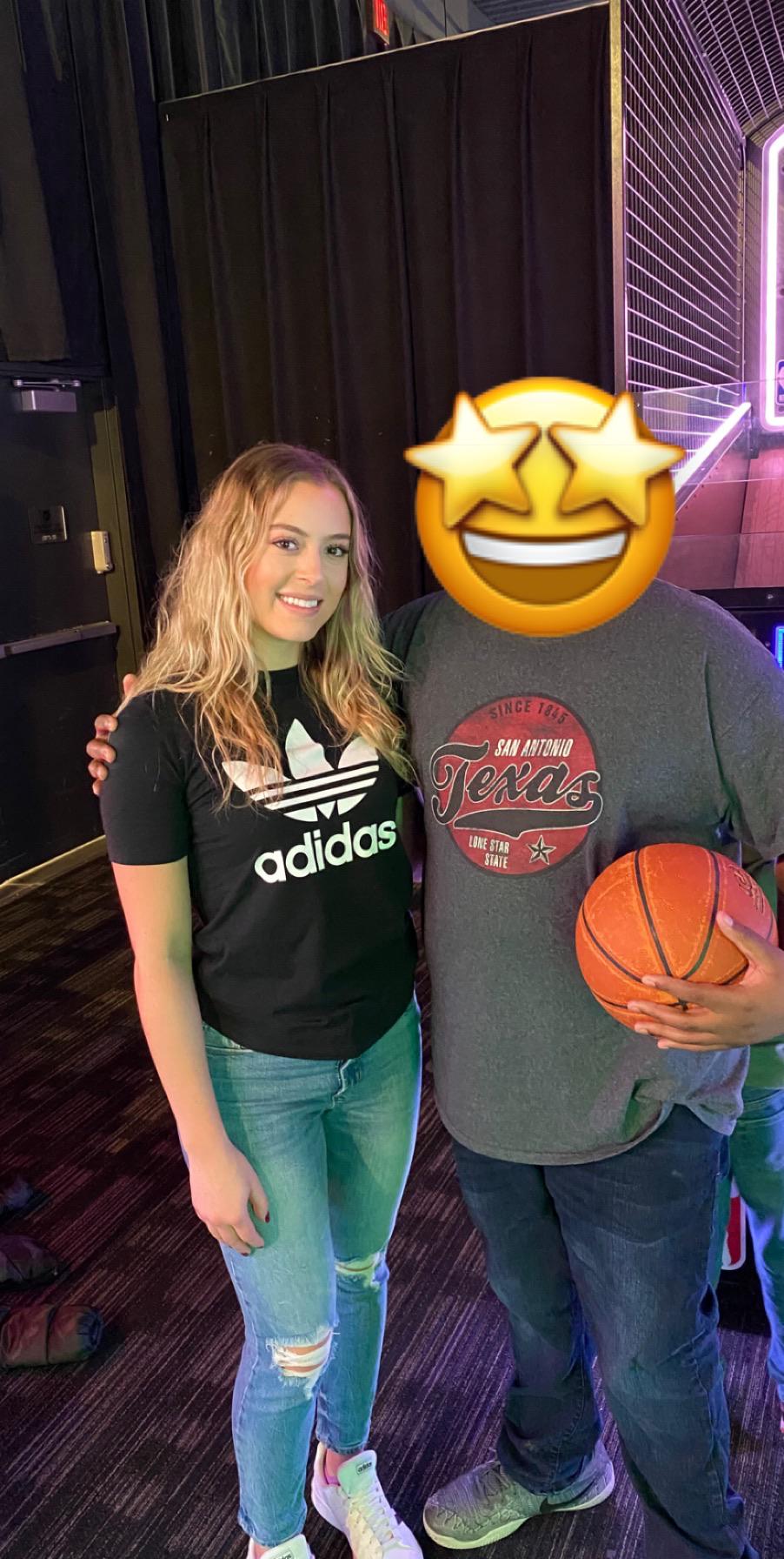 I met Jets reporter Olivia Landis r/nyjets
