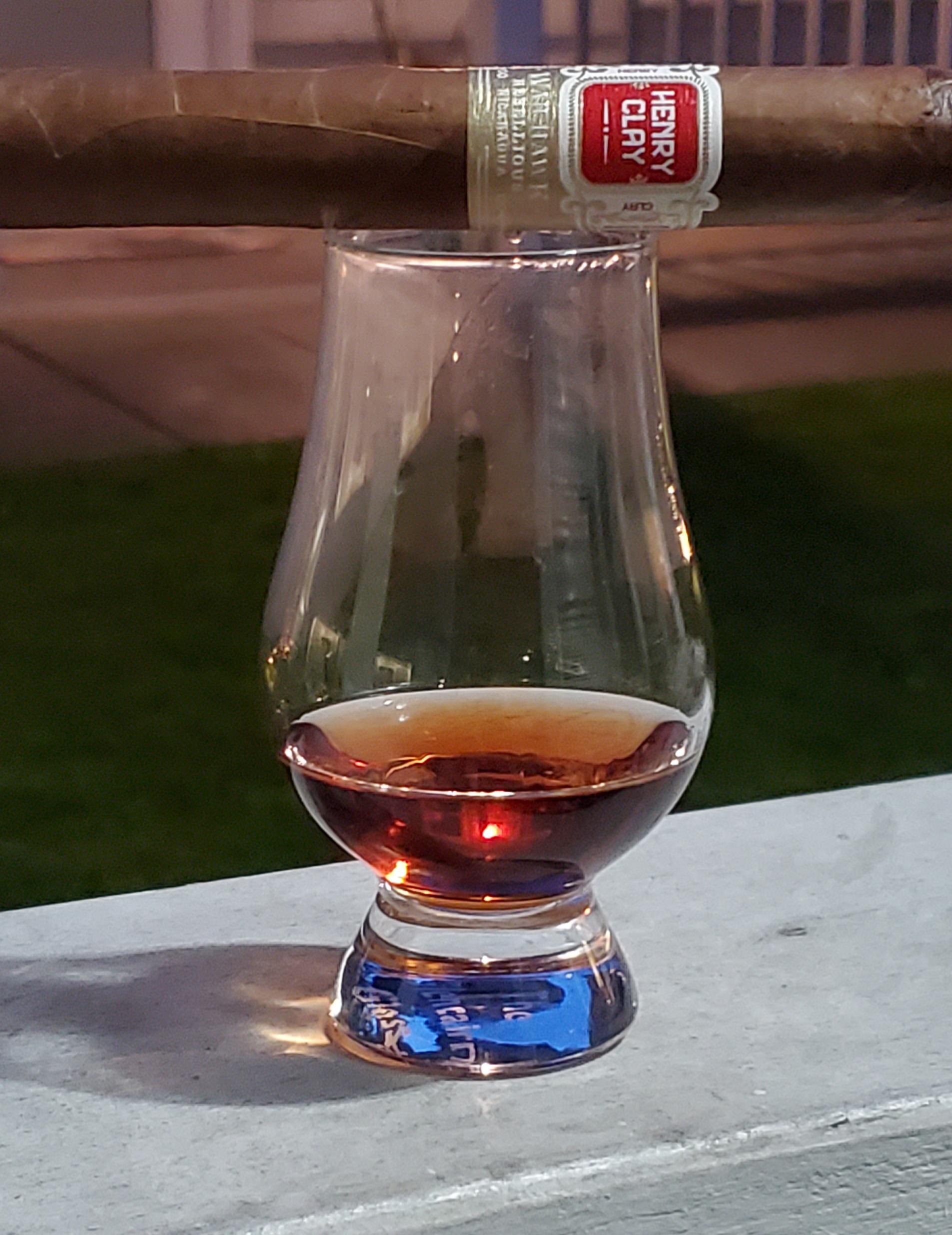 Henry Clay limited edition rebellious, paired with Basil Hayden dark