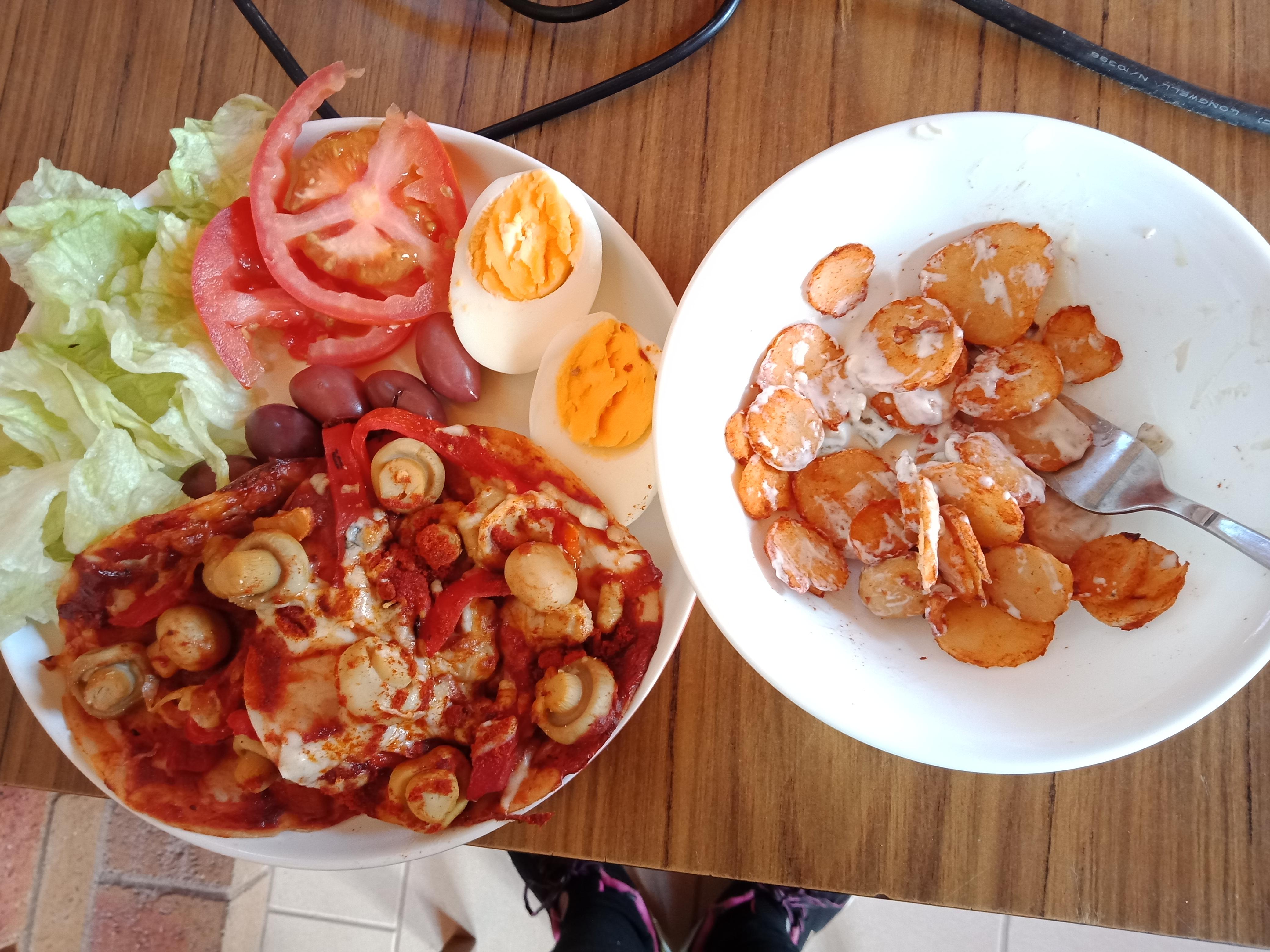 Big Sunday lunch! 2 mini chicken mortadella and mushroom pepper pizzas