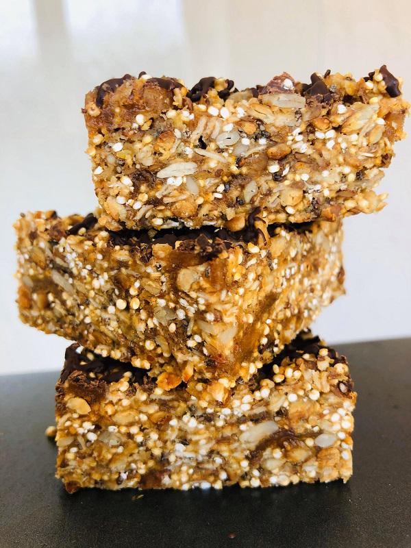 Easy Vegan Healthy NutFree Granola Bars link to recipe in comments
