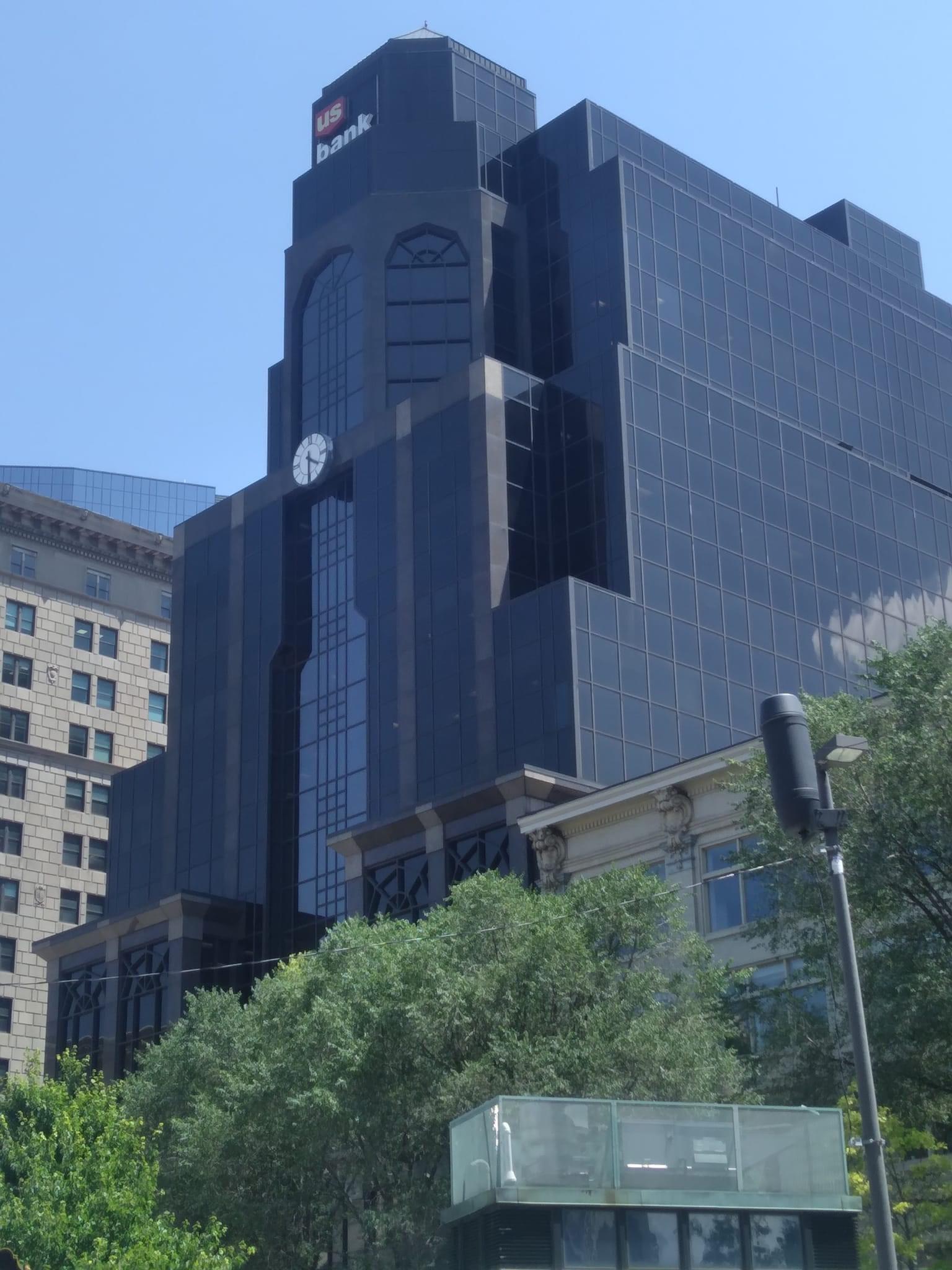 US Bank in Cleveland, Ohio r/evilbuildings