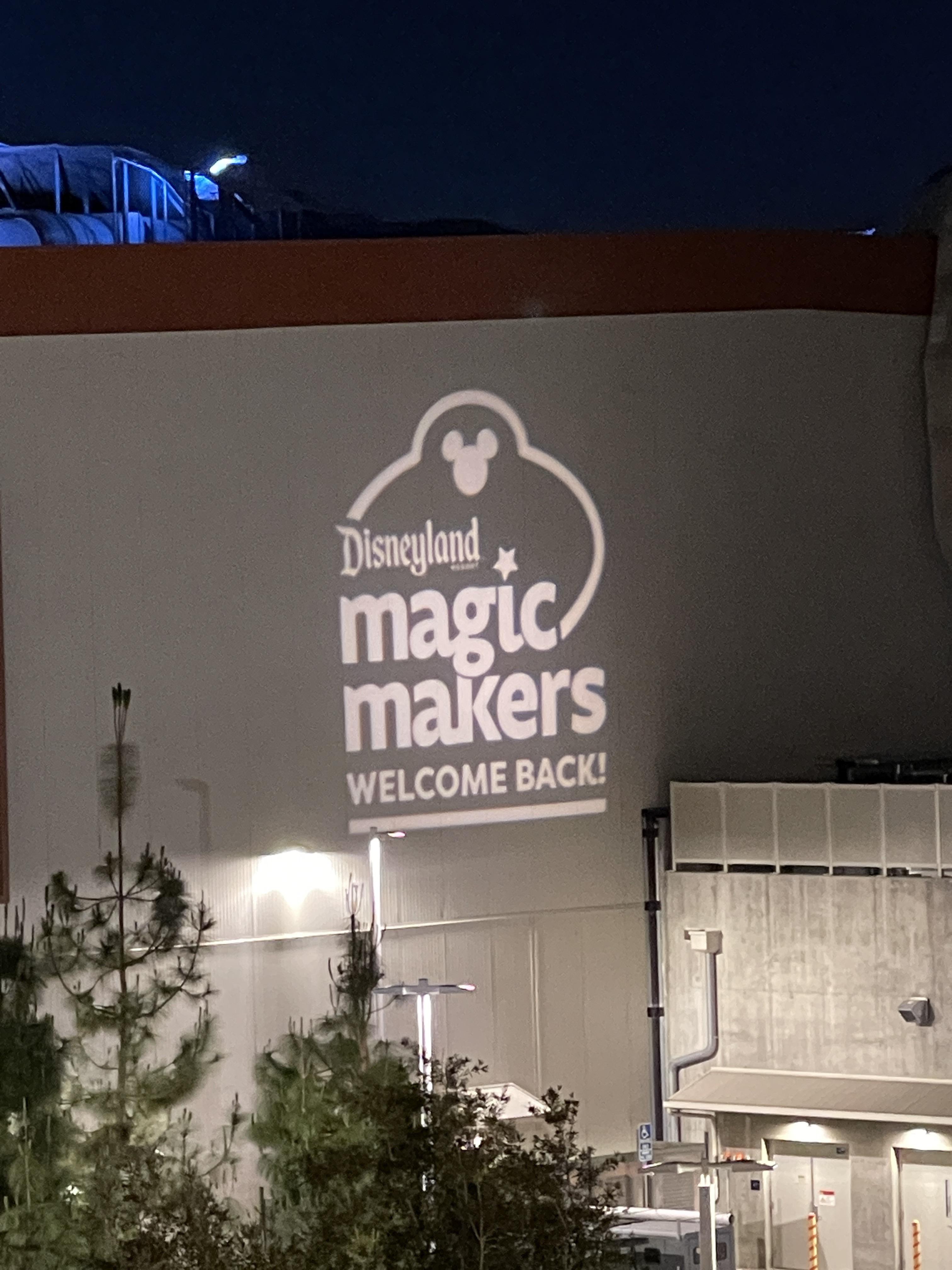 back magic makers, see y’all in a few hours!! Disneyland