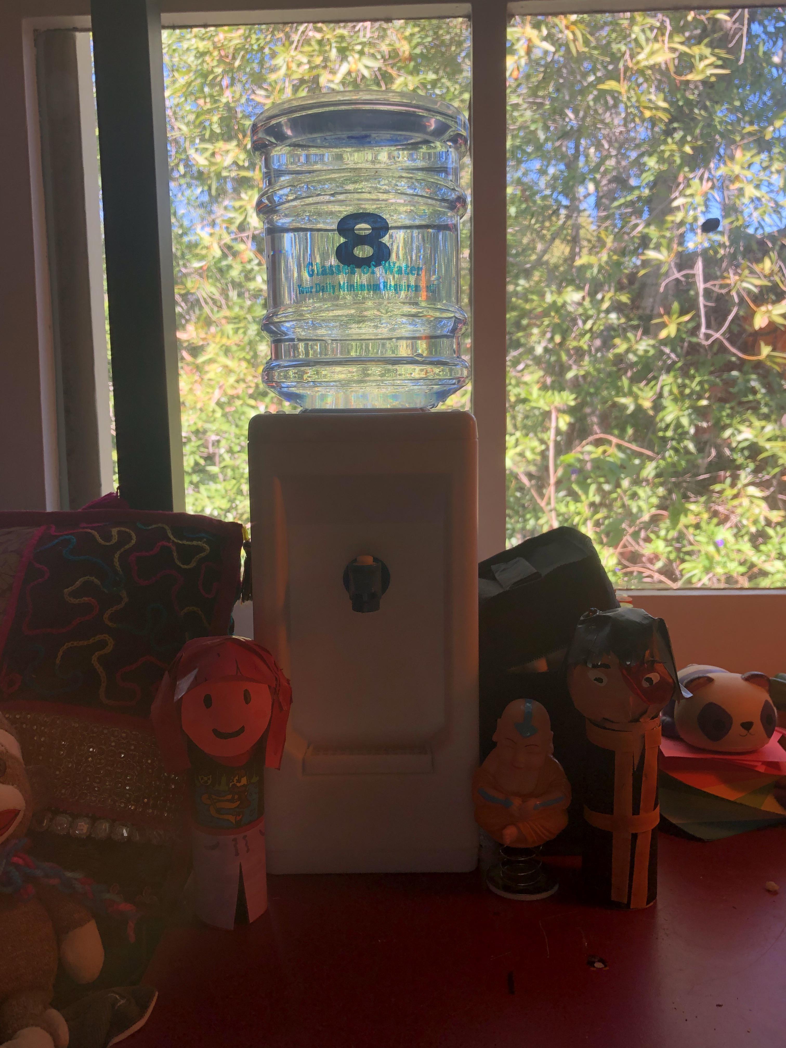 Yes. My mini water dispenser for my room. Max Hydration r/HydroHomies