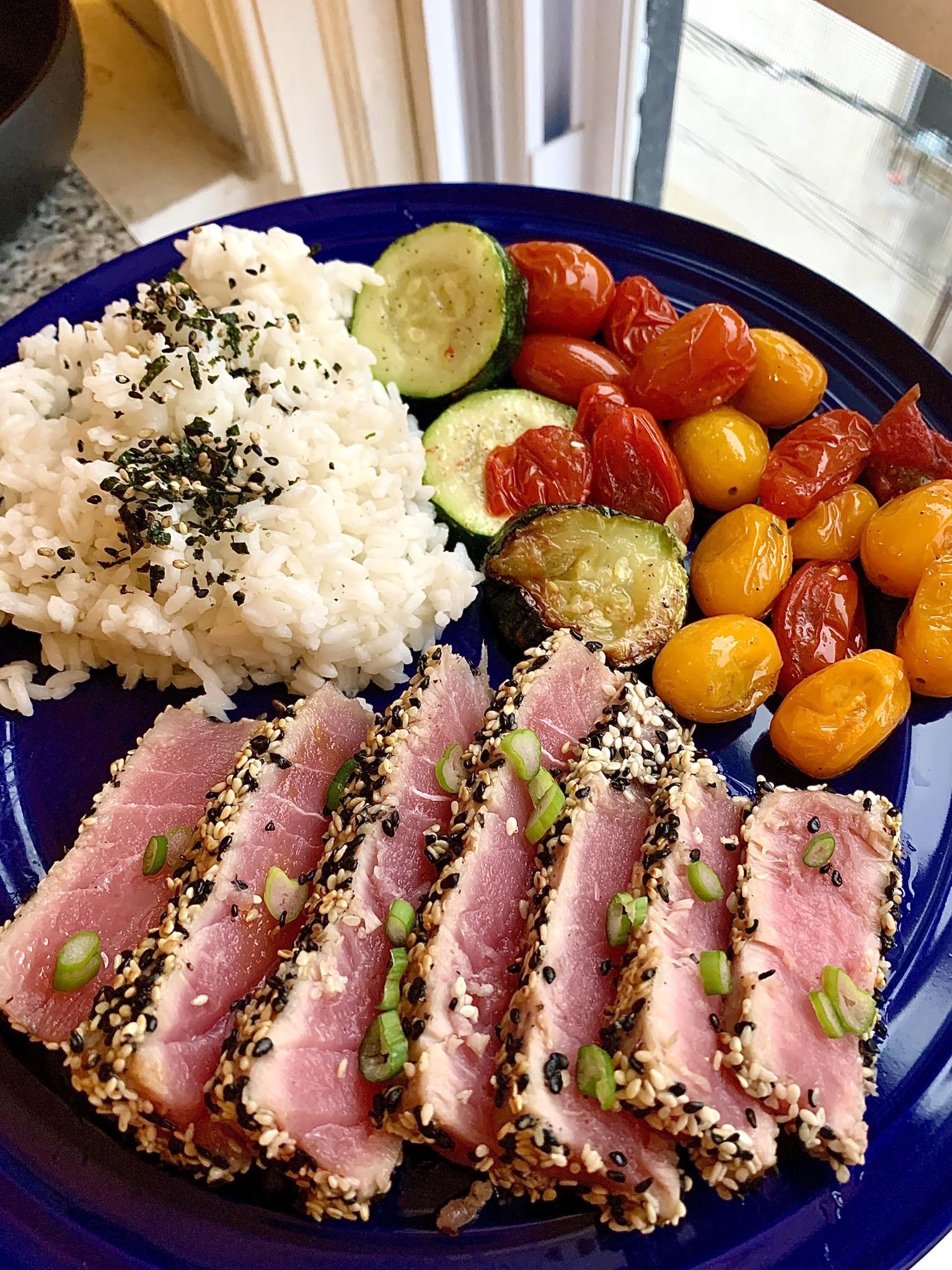 [homemade] Sesame Crusted Seared Tuna r/food