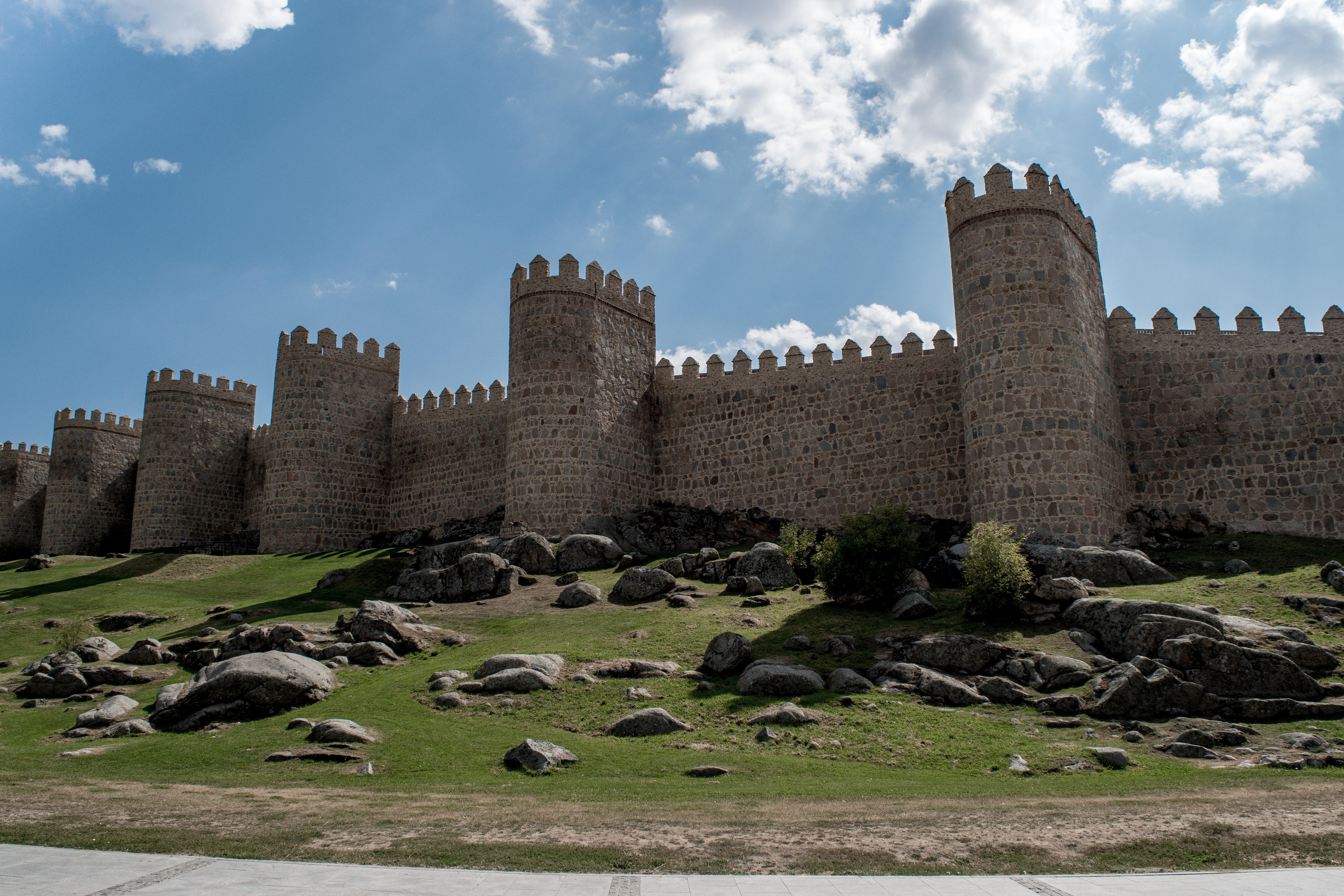 Ancient walls of Ávila, Spain [6000x4000][OC] r/ArchitecturePorn