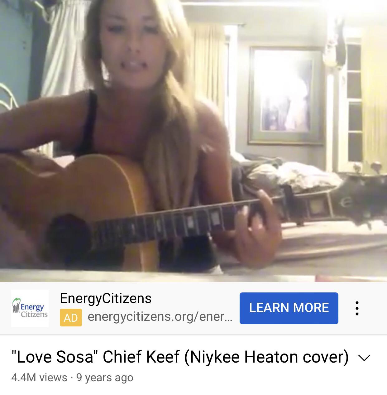 Bring back white girls doing acoustic covers of rap songs ️🐿 r