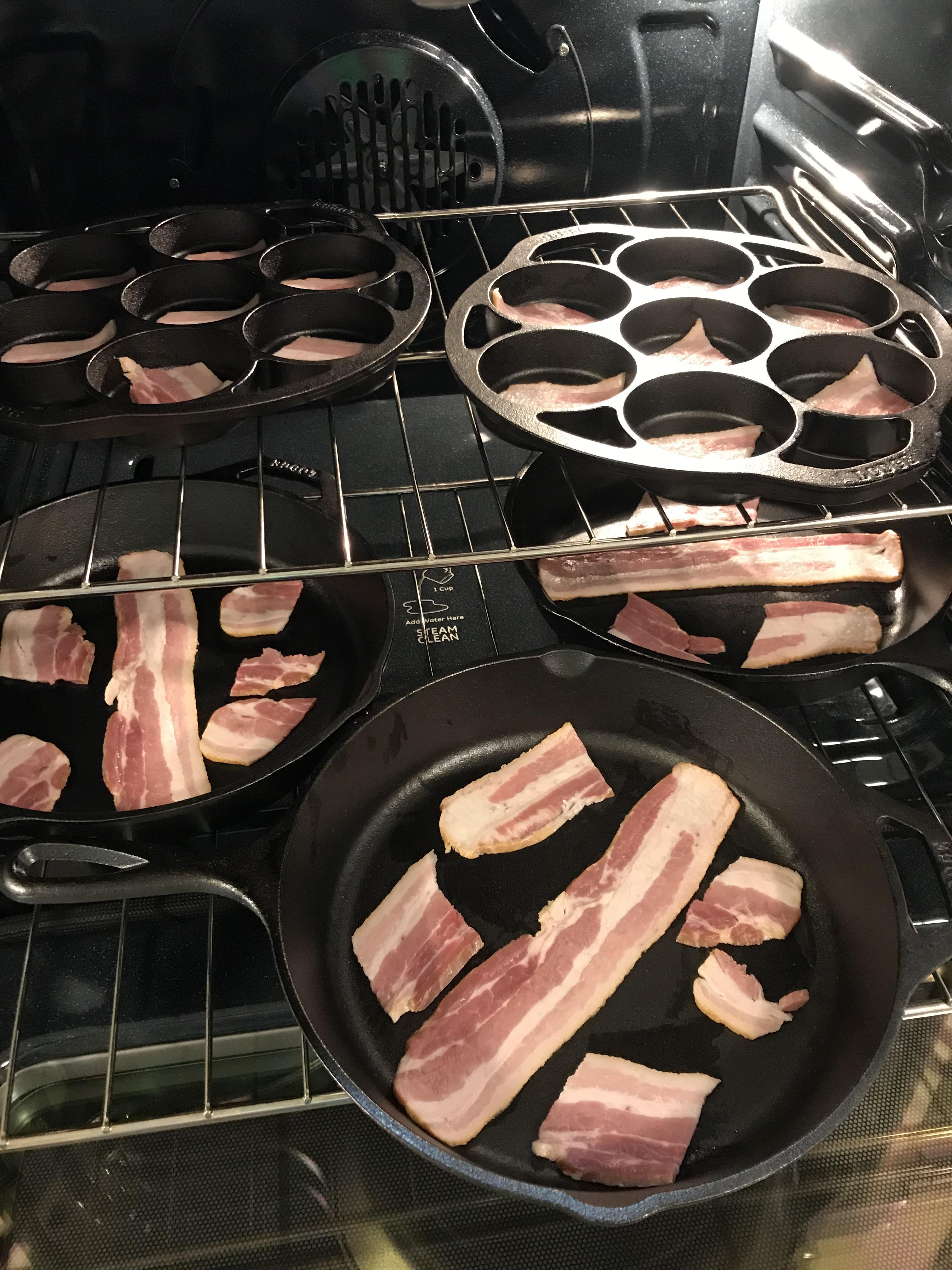 New oven, new iron, time to bacon season ALL of the things! r/castiron