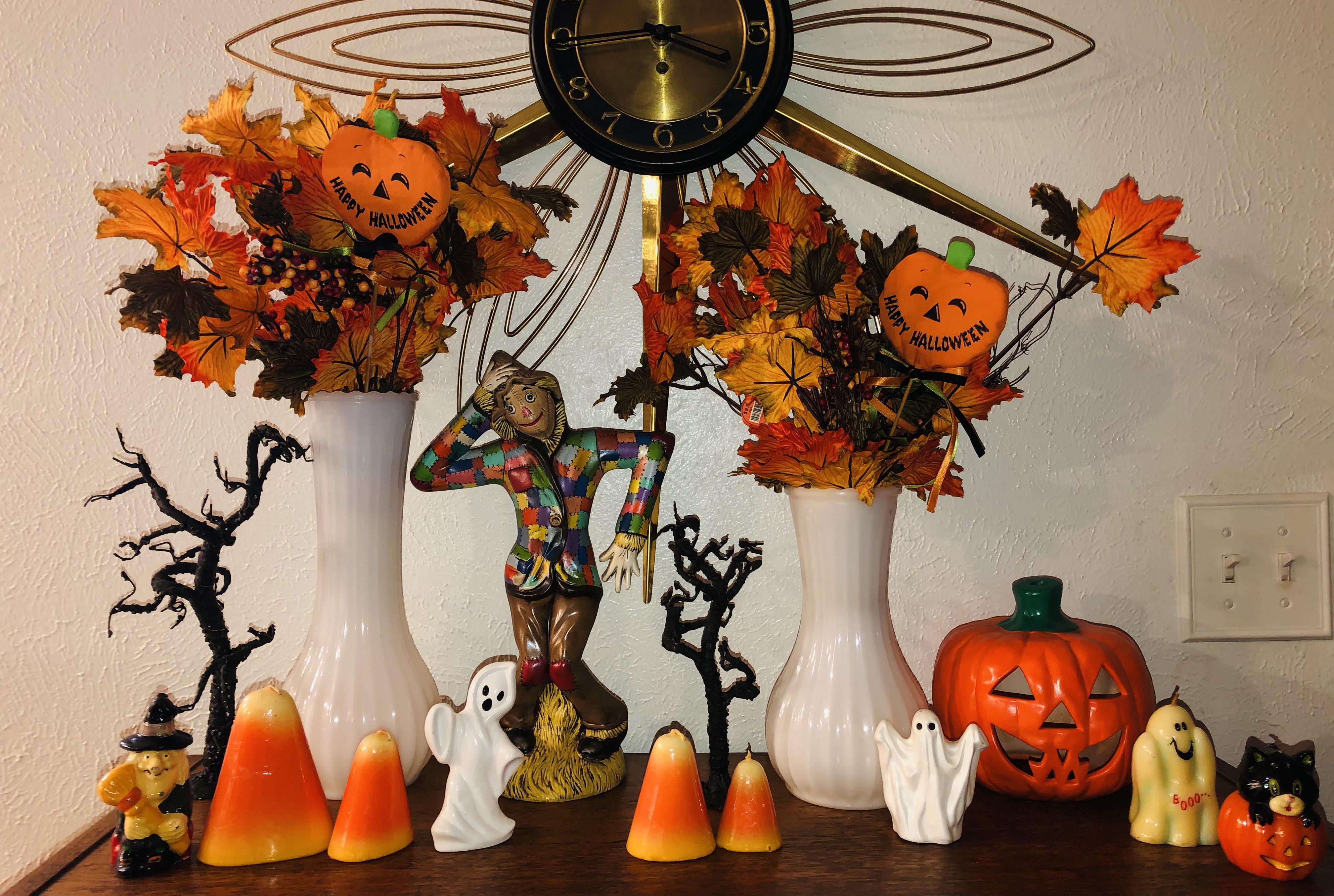 One of my vintage Halloween displays! (still a work in progress) r