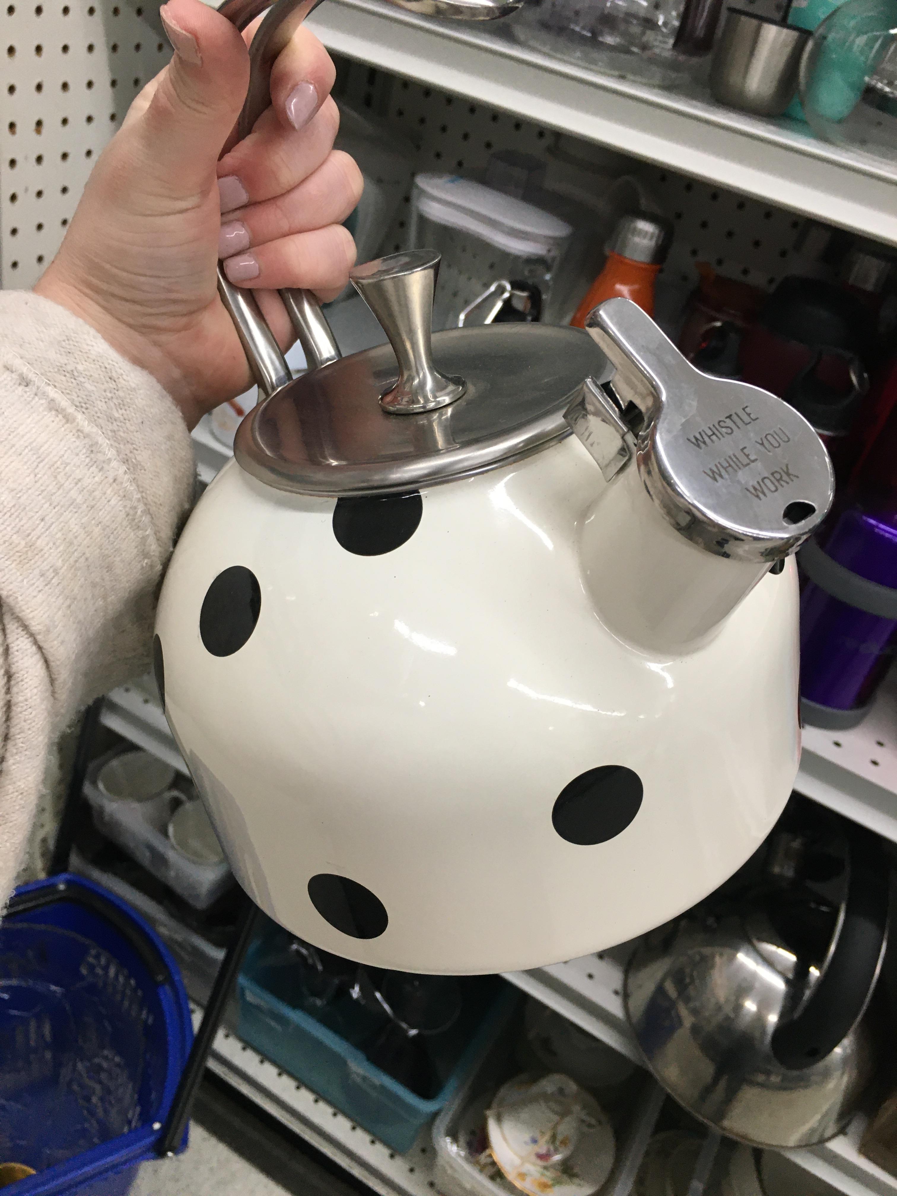 Total 82+ imagen kate spade tea kettle Abzlocal.mx