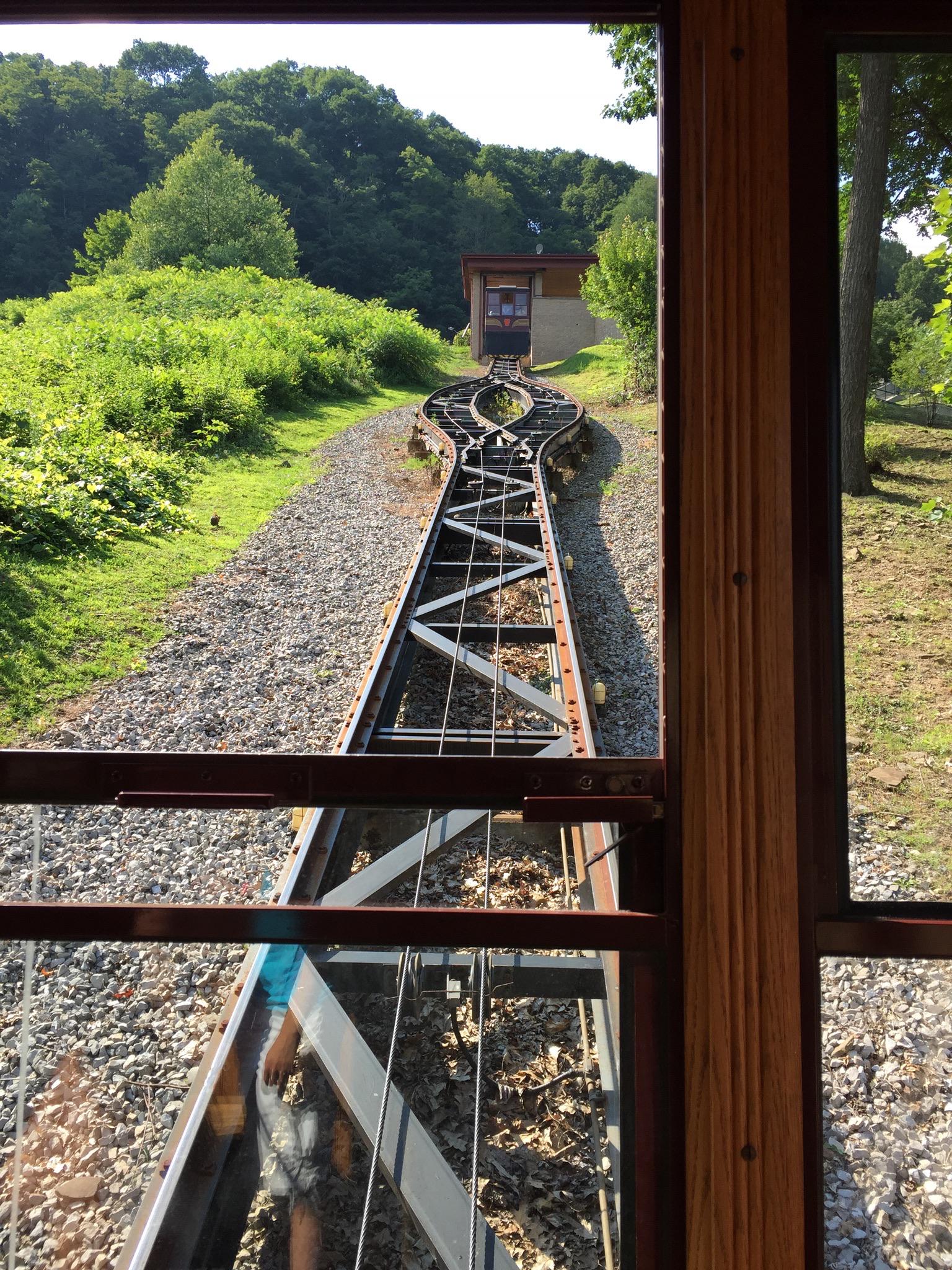46 Hilarious Horseshoe Curve Puns Punstoppable 🛑