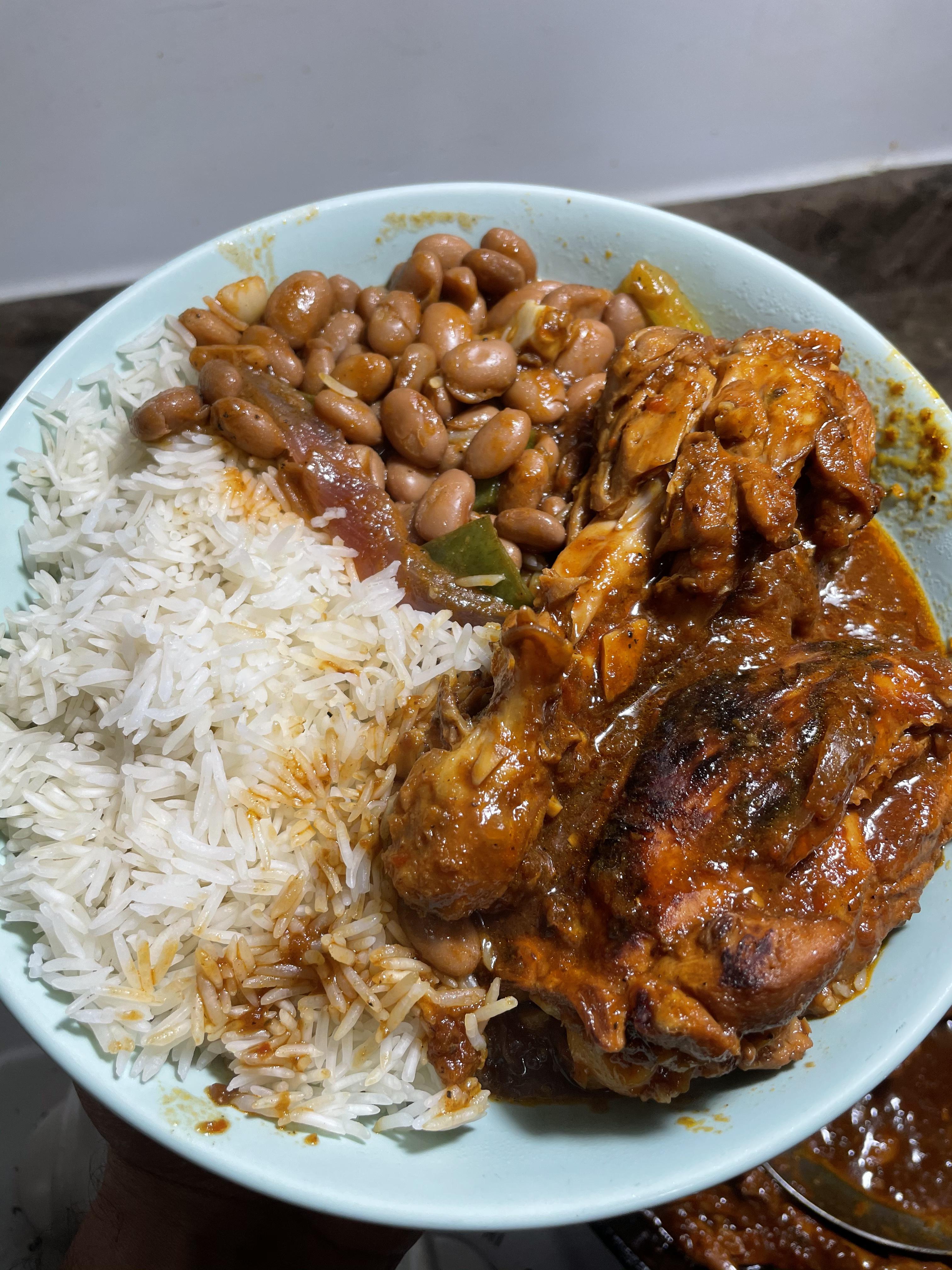 [Homemade] Rice with Dominican Chicken and beans r/food