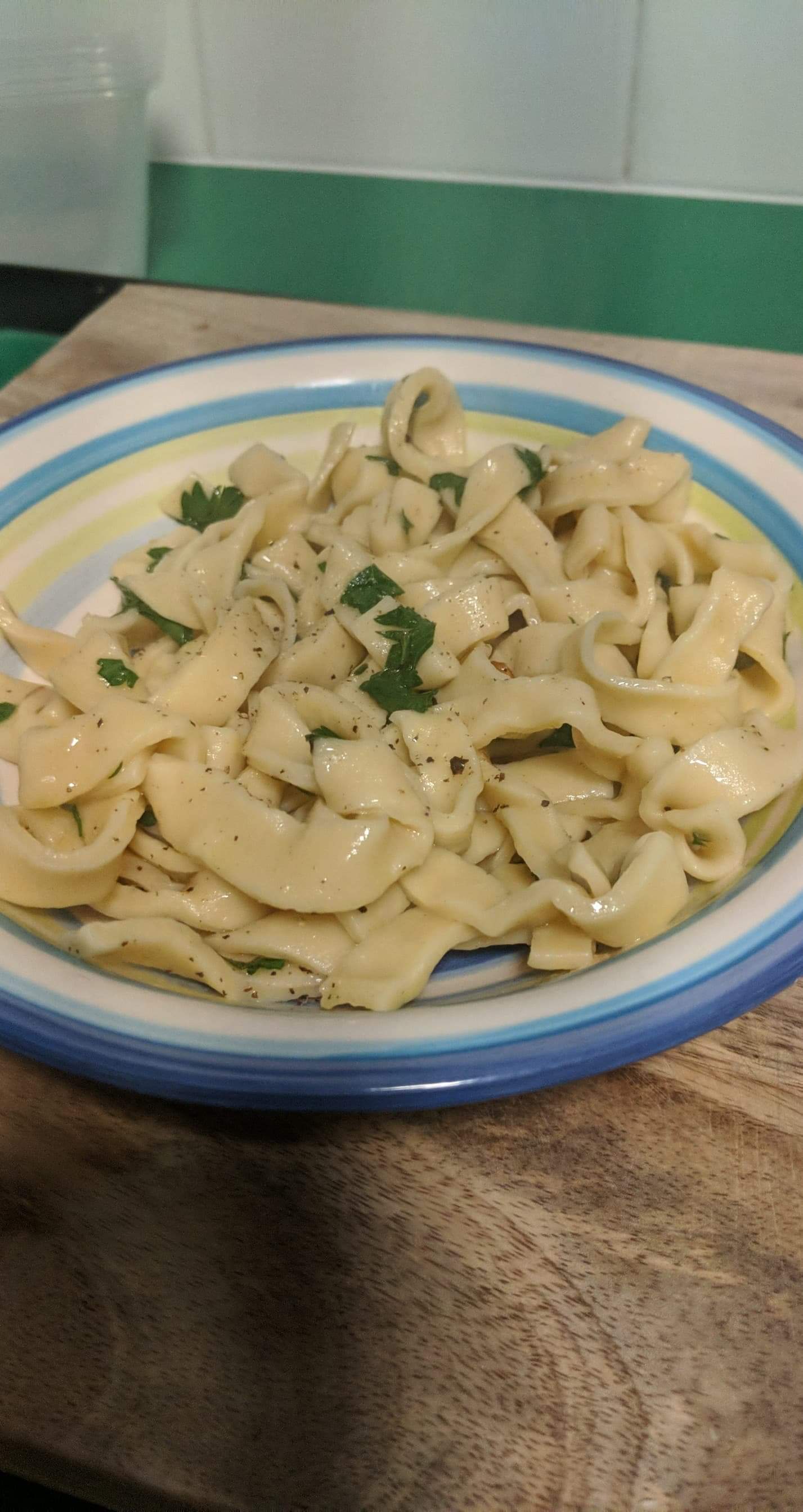 Tried my hand at Babish's Aglio e Olio with hand made pasta. I'm glad