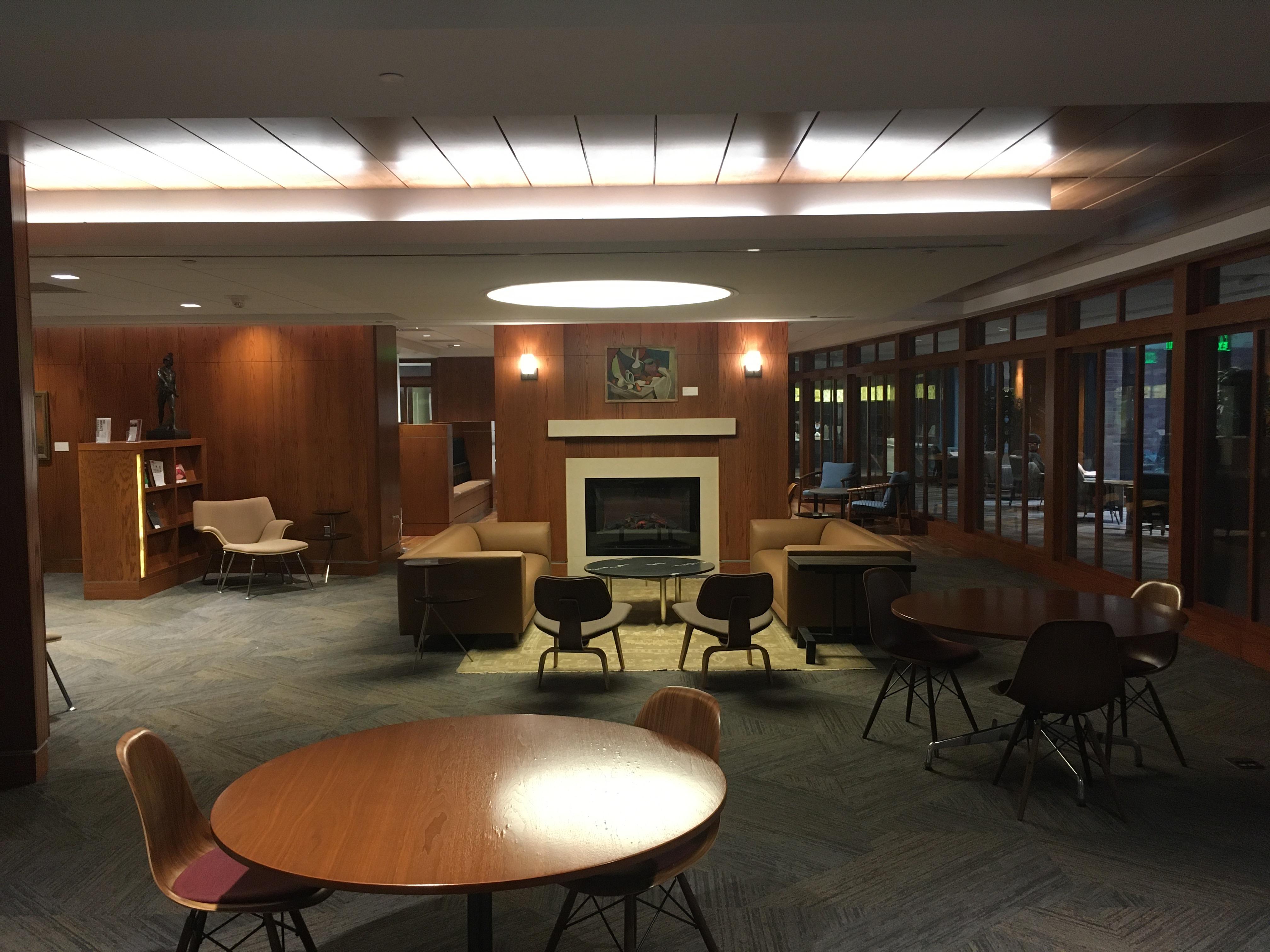 The University of Oklahoma Library Scholar's Lounge has a mid century