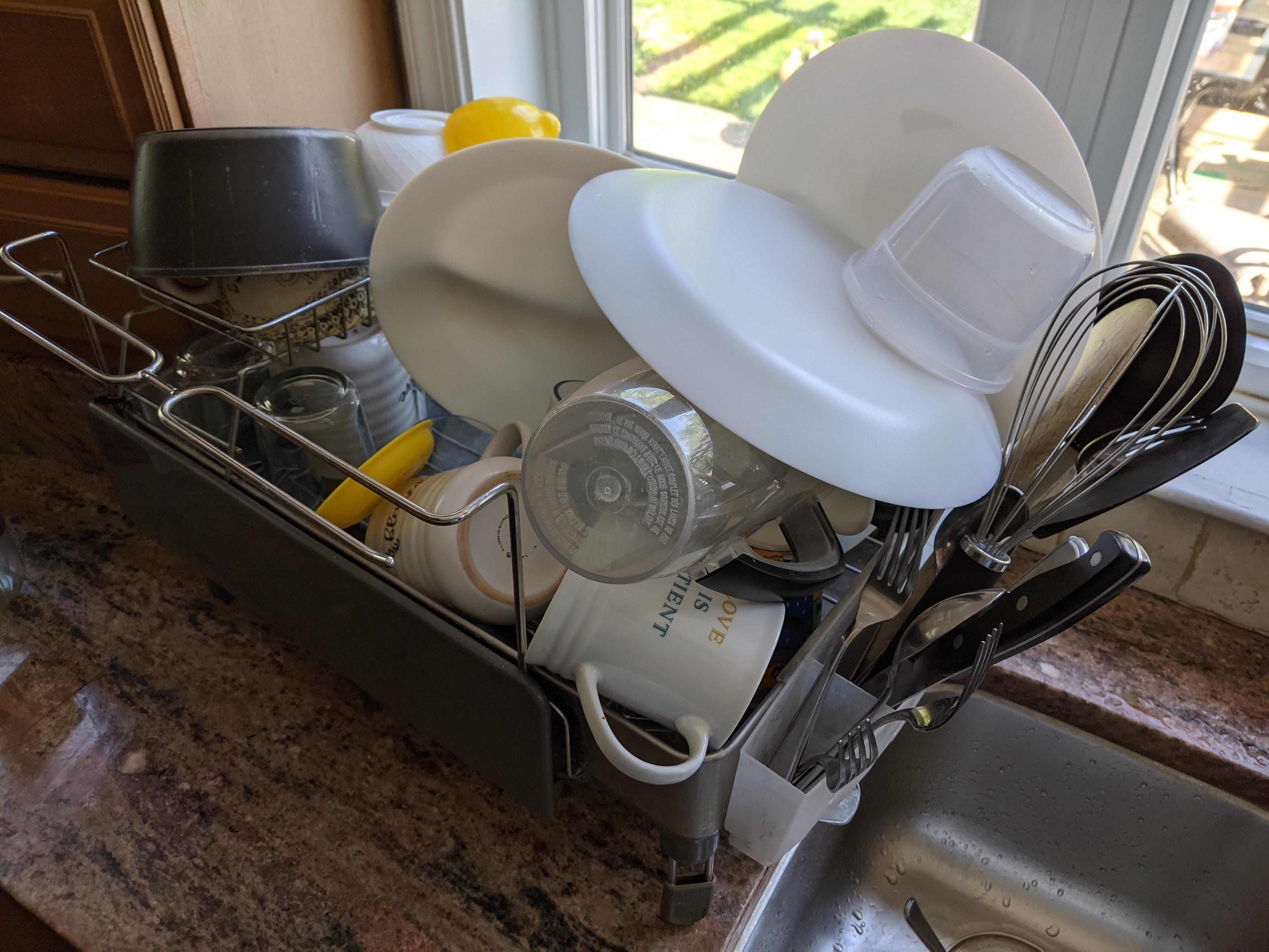 Dishes jenga r/mildlyinfuriating