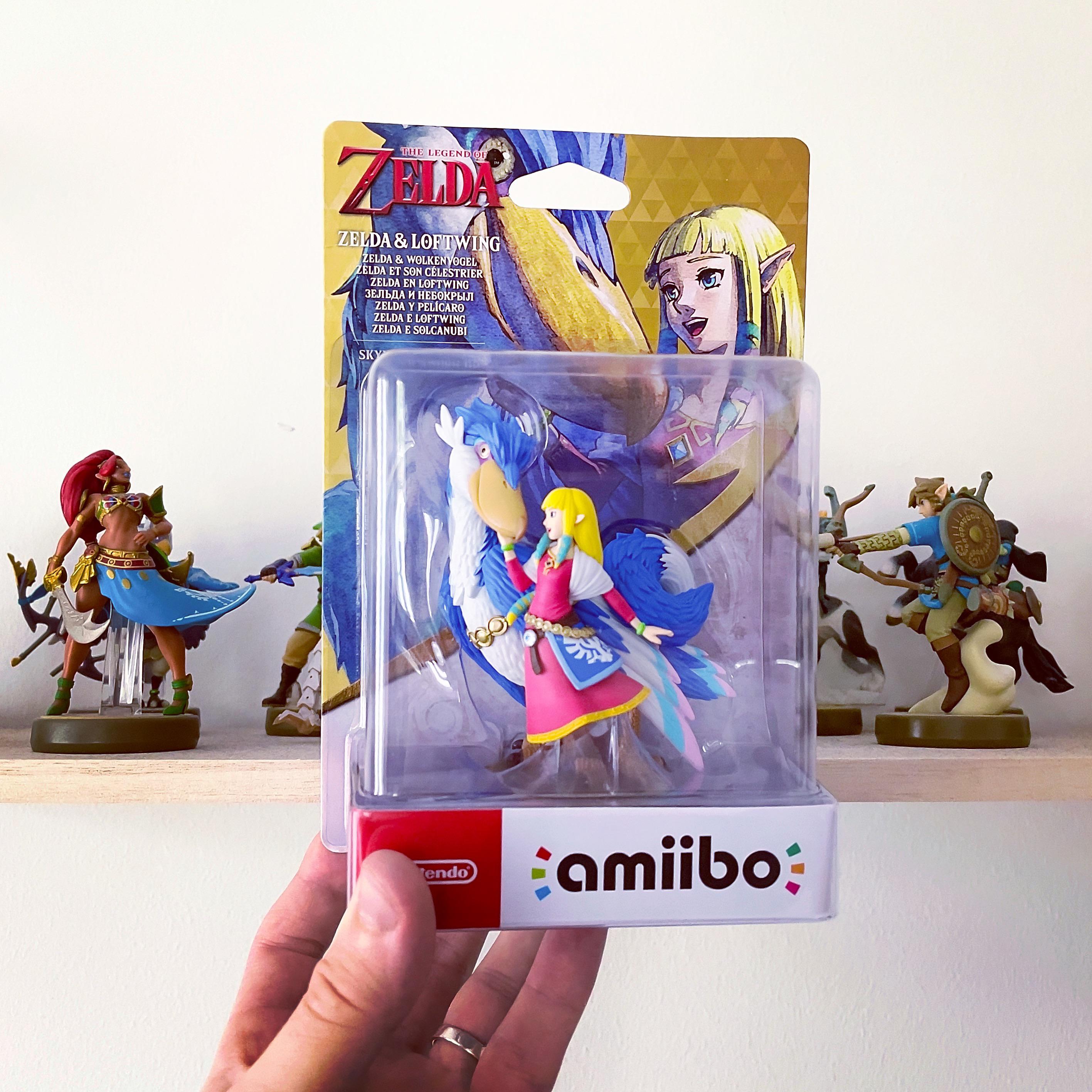 Got myself a new Amiibo Zelda & Loftwing r/amiibo
