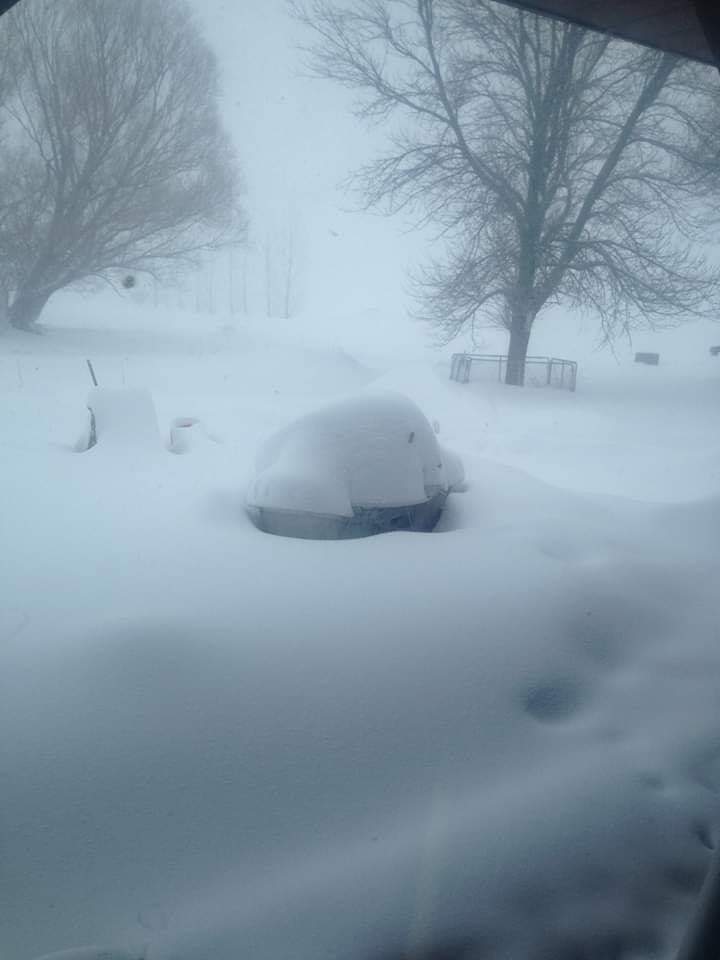 Around 2ft of snow has fallen in 36 hours near Fargo, ND. r/weather