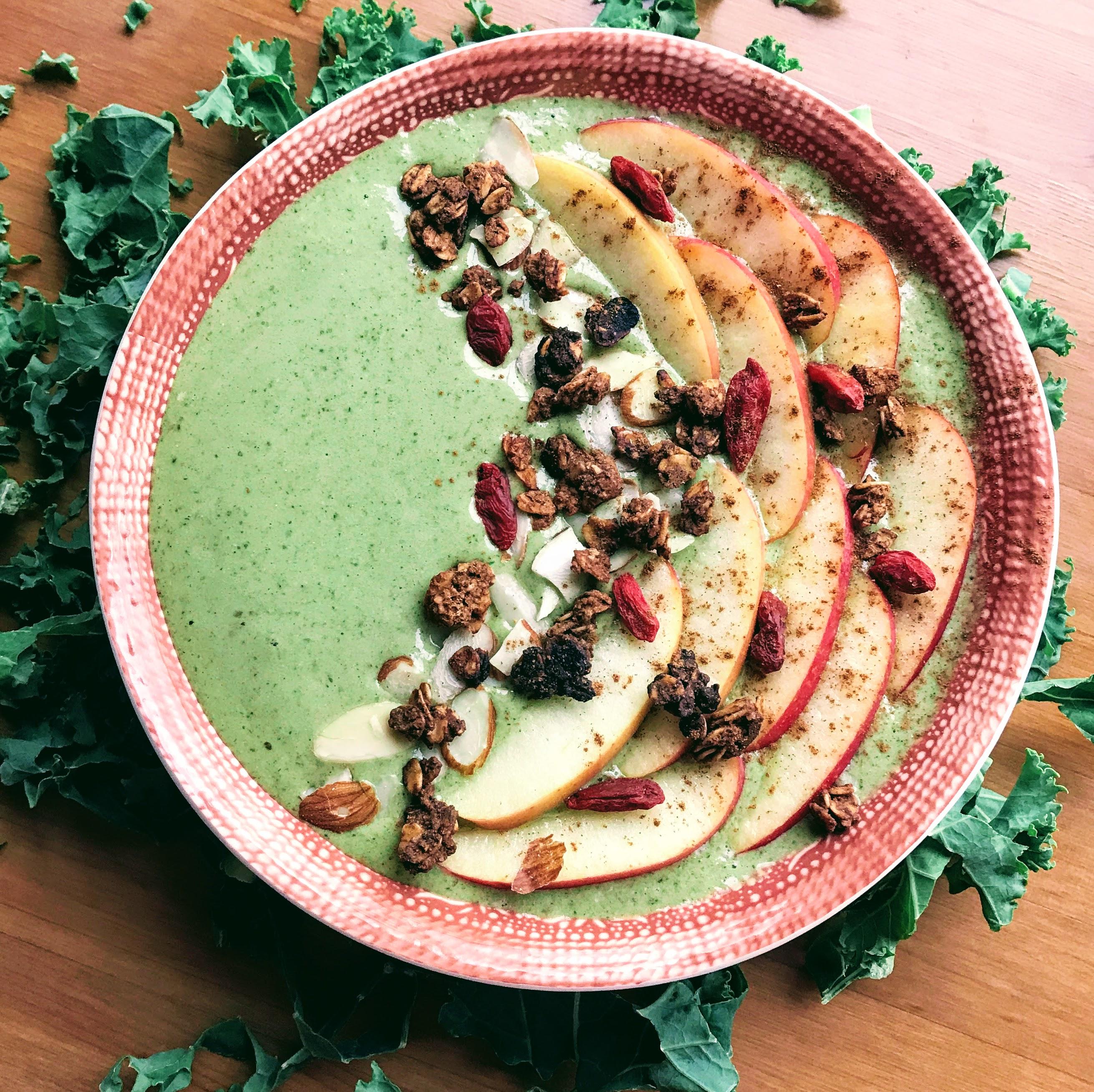 Today's PreWorkout Meal Apple Kale Smoothie Bowl! r/VegRecipes