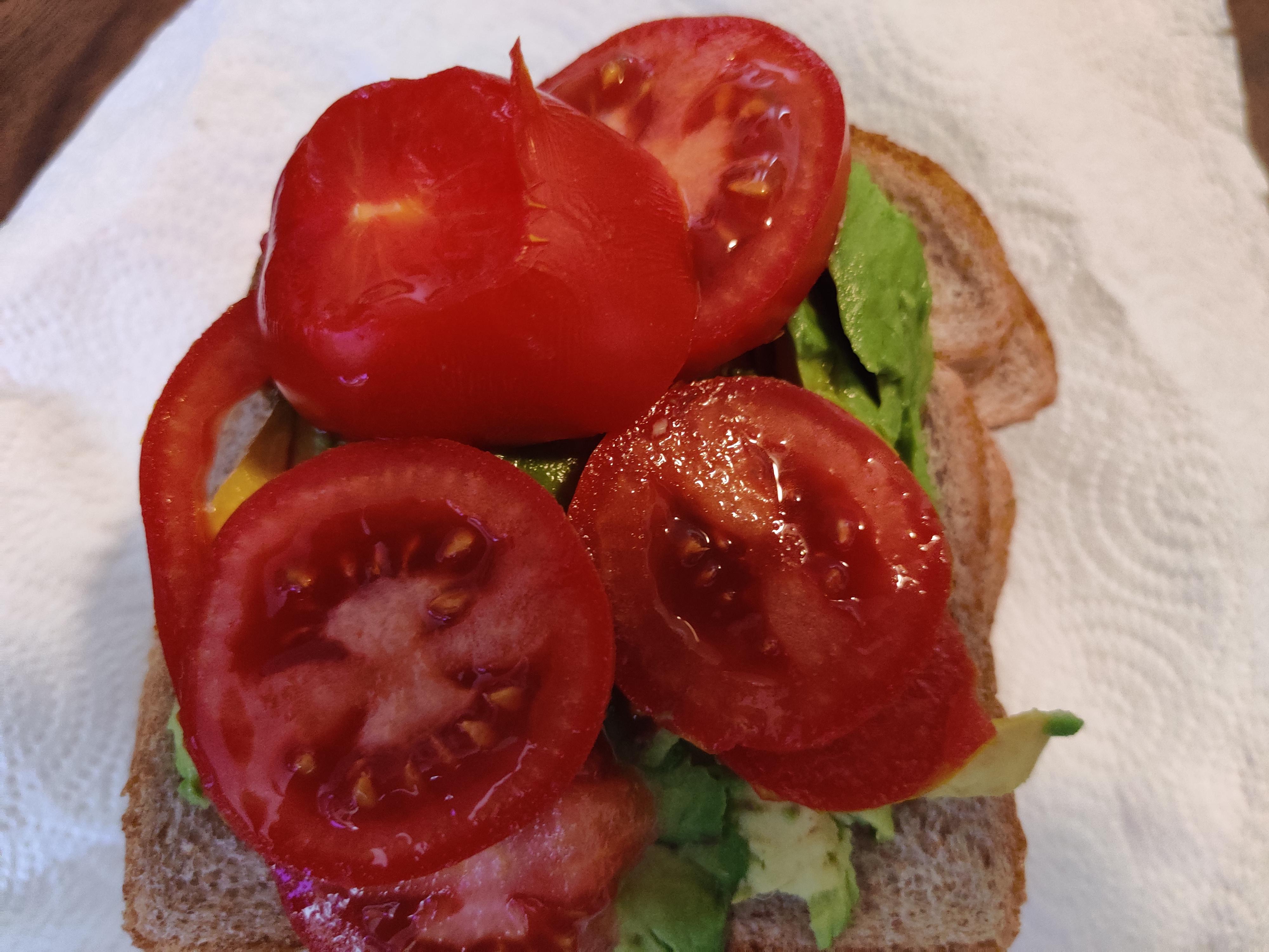Avocado and Tomato Sandwich for lunch. r/diabetes