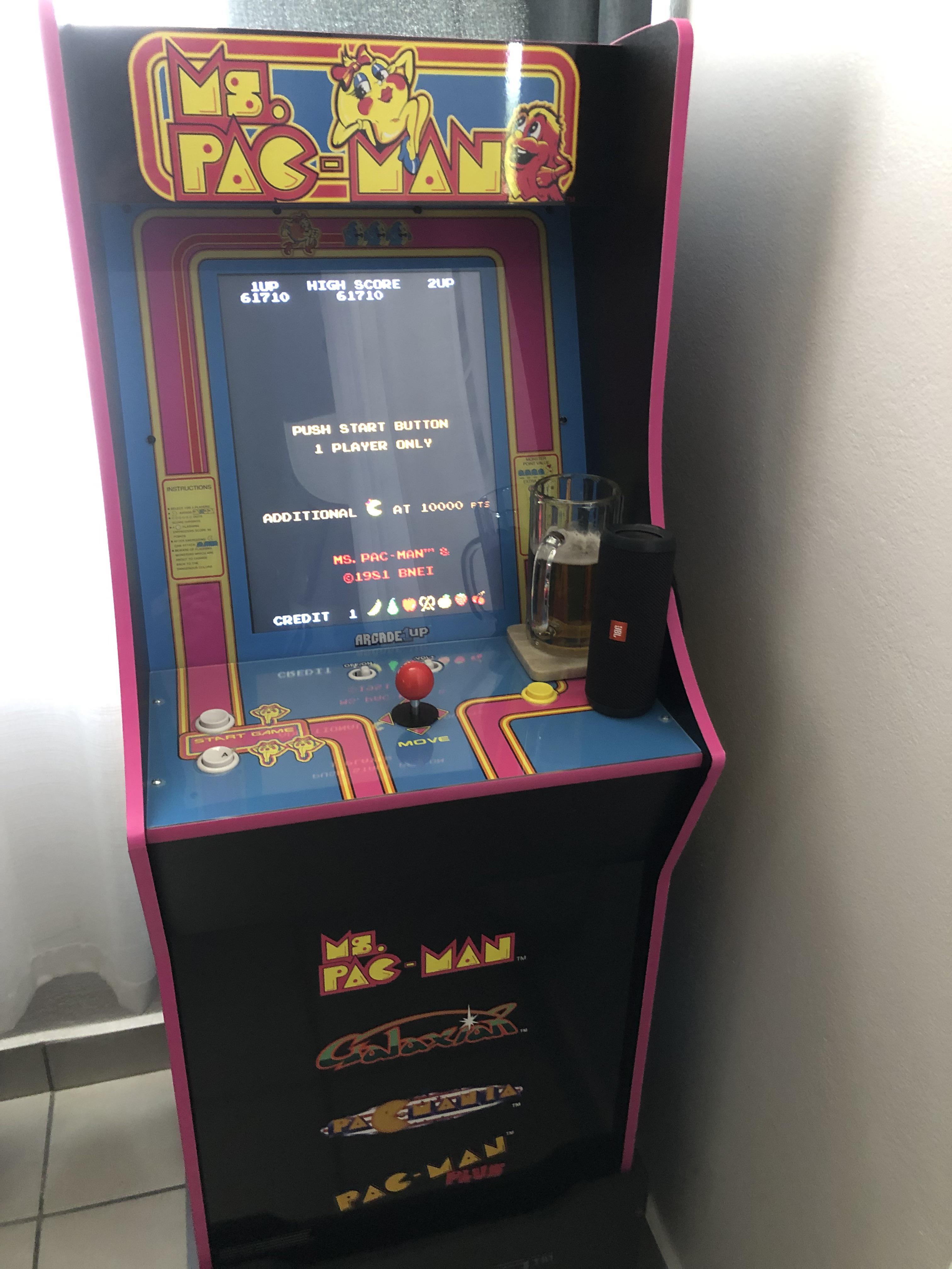 Celebrating the ms pacman weekend 🍺 🔊 🕹. What is your high score on ms
