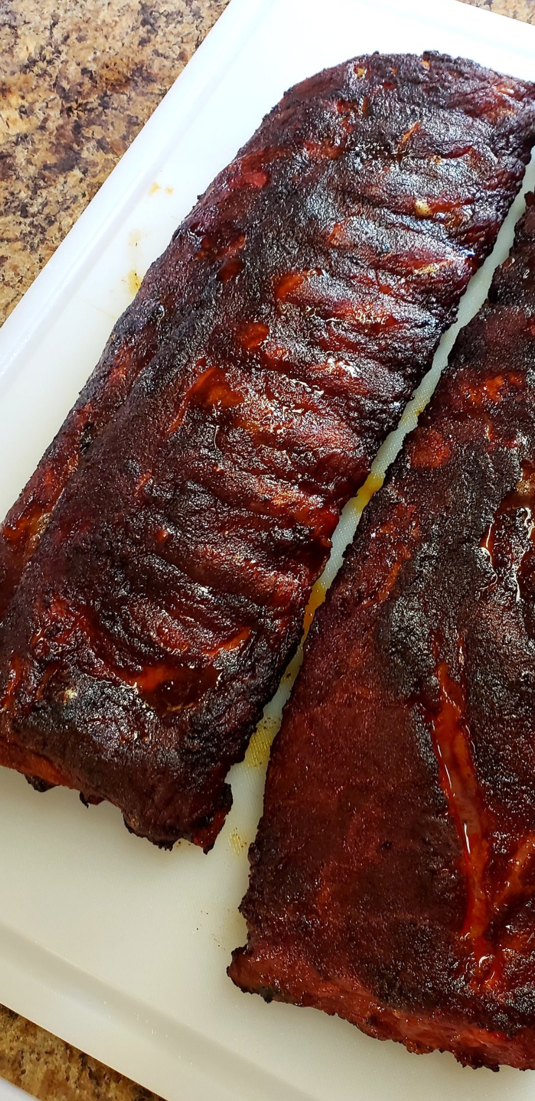 Smoked some ribs on the er kettle yesterday. No wrap. No sauce. Just indirect heat start to