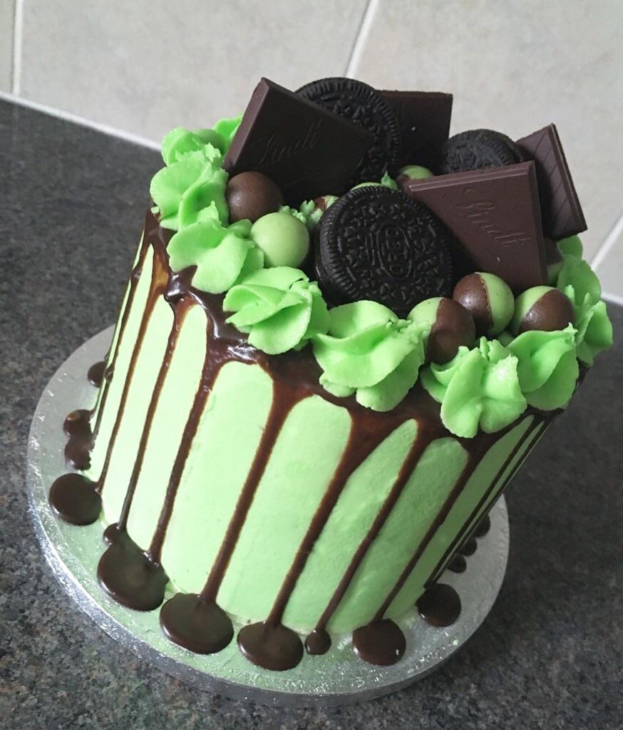 Mint chocolate loaded cake for my Dad’s birthday today ) r/Baking