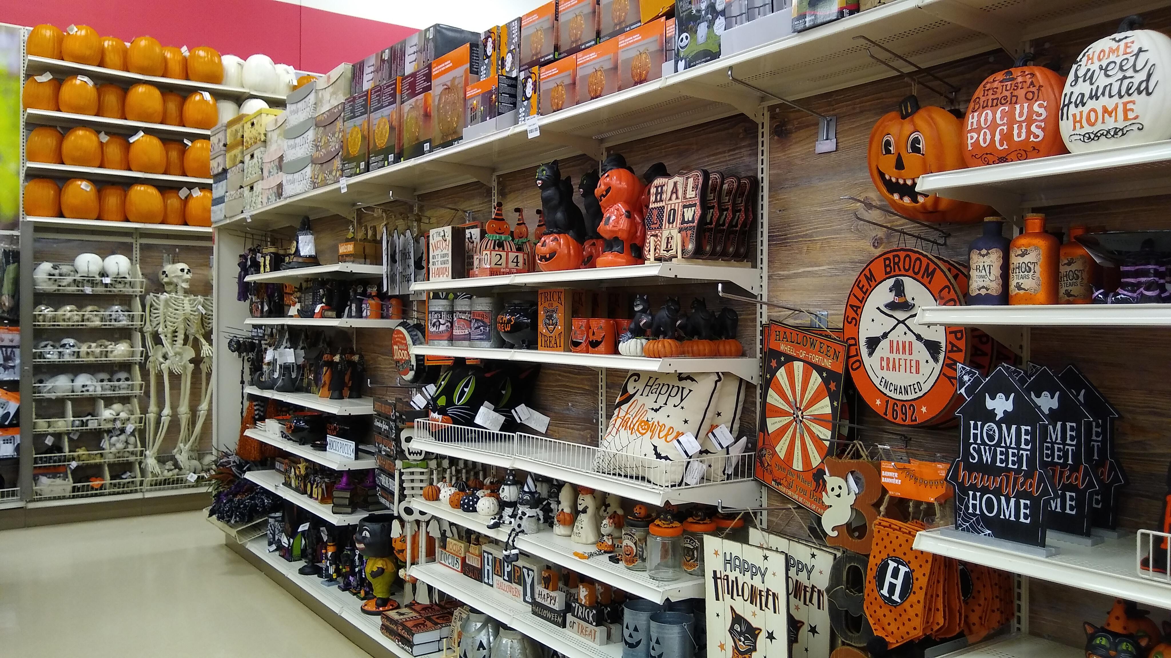 Michael's stocking up their Halloween decor r/halloween