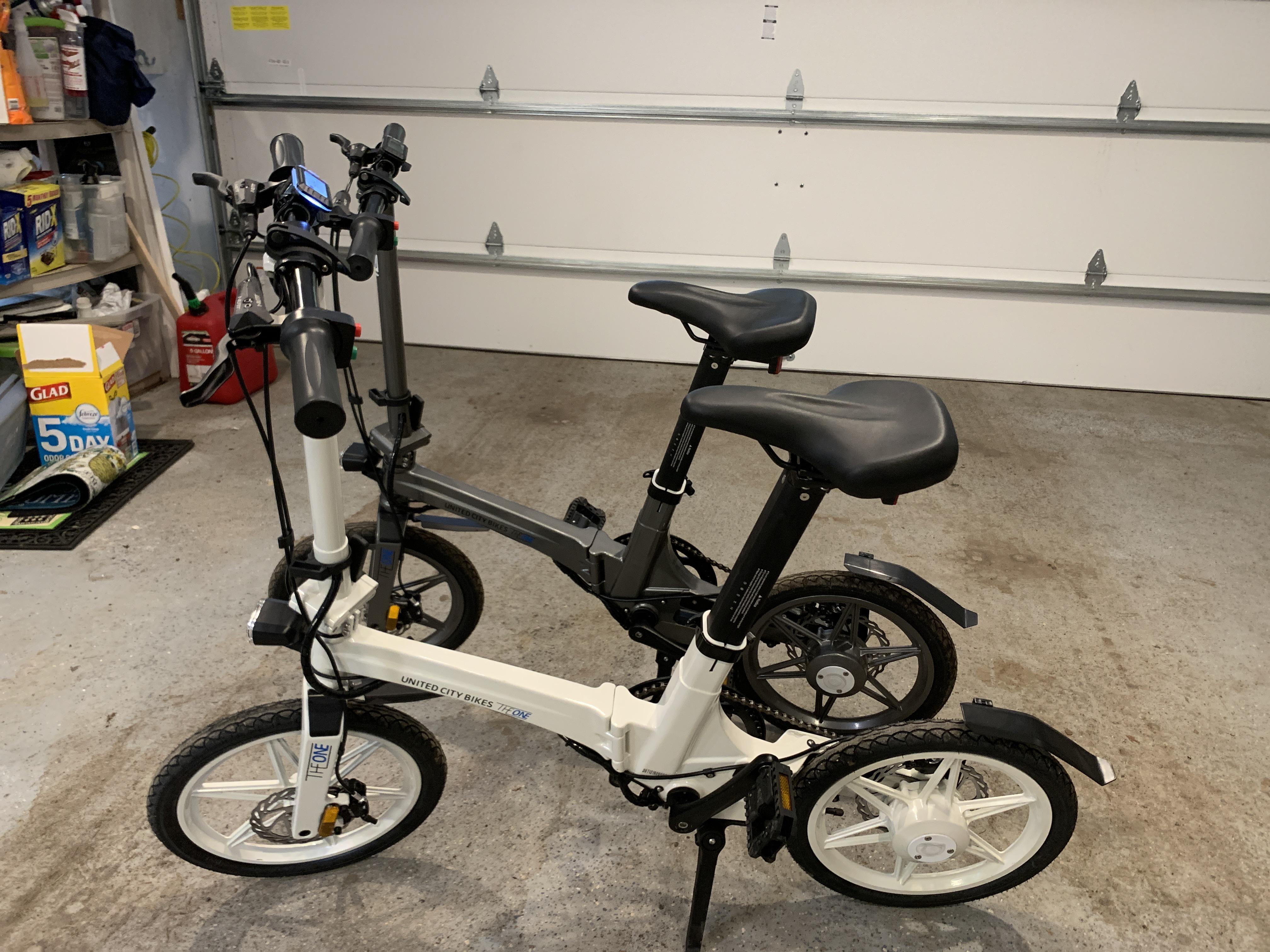 A pair of U2’s finally made it! Besides a little bit of paint chip on the frame of the white