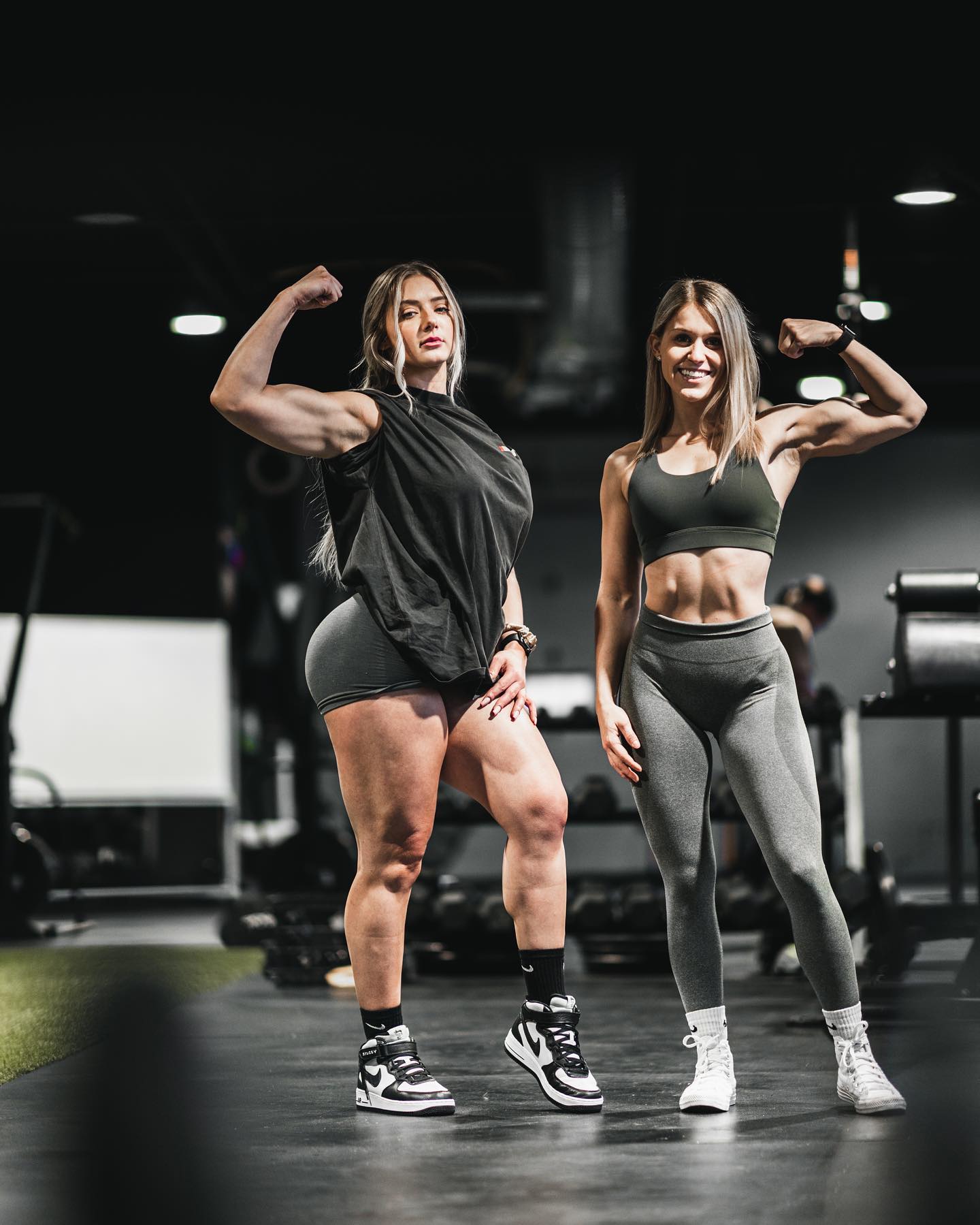 Miranda Cohen : musclegirlsflexing