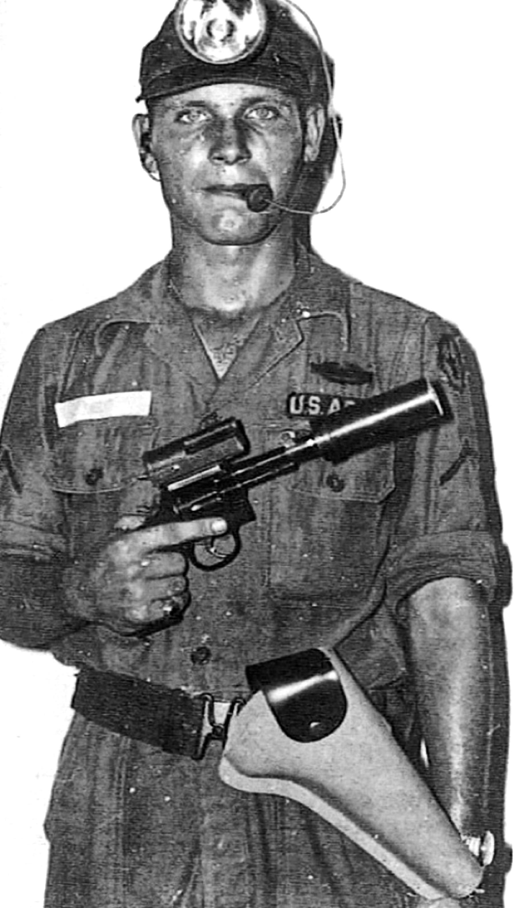 Tunnel Rat in Vietnam (1966) equipped with Tunnel Exploitation Kit