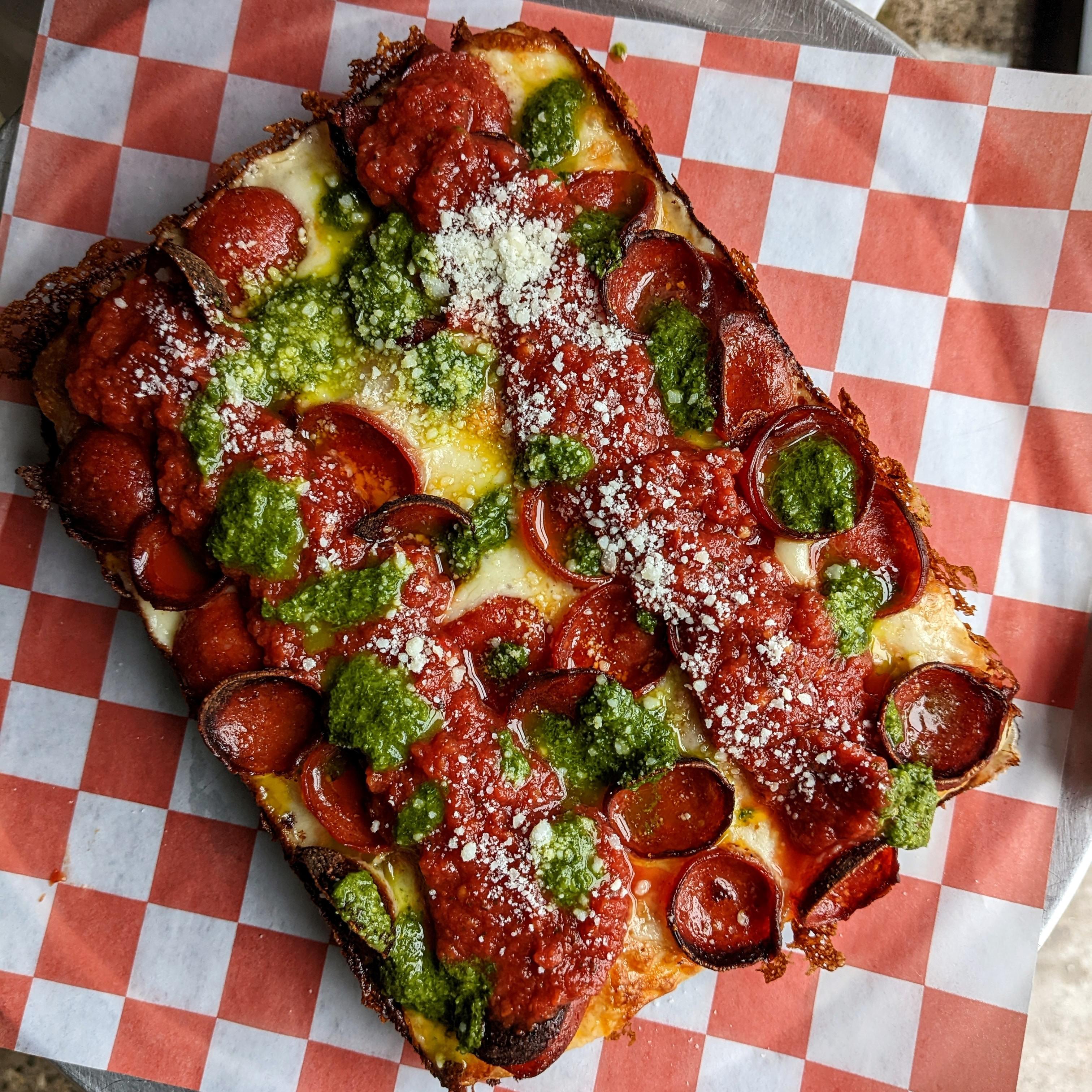 Roni w/ Spicy Red & Basil r/Pizza