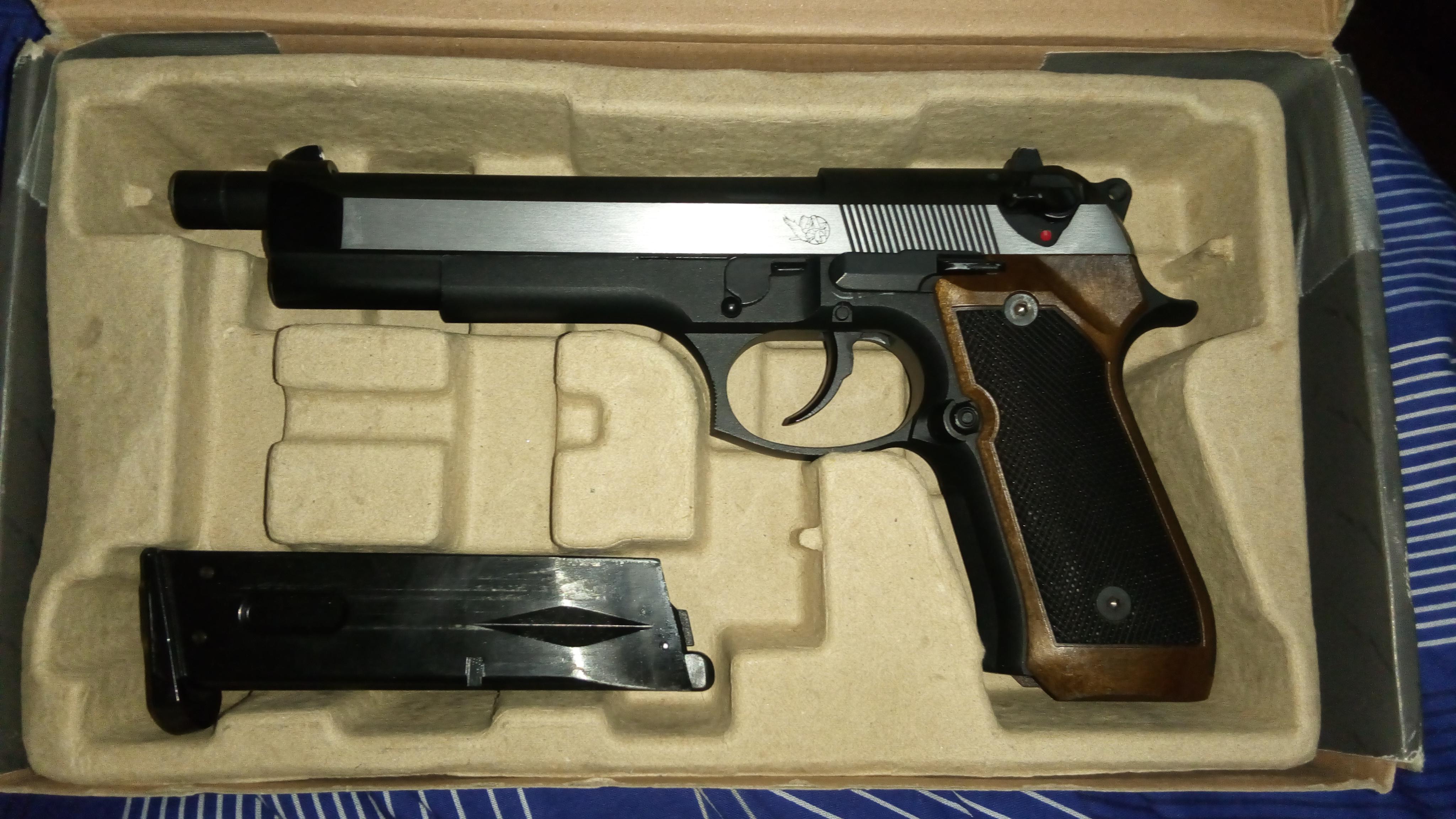 My first Airsoft pistol (WE Beretta M92Long) r/airsoft