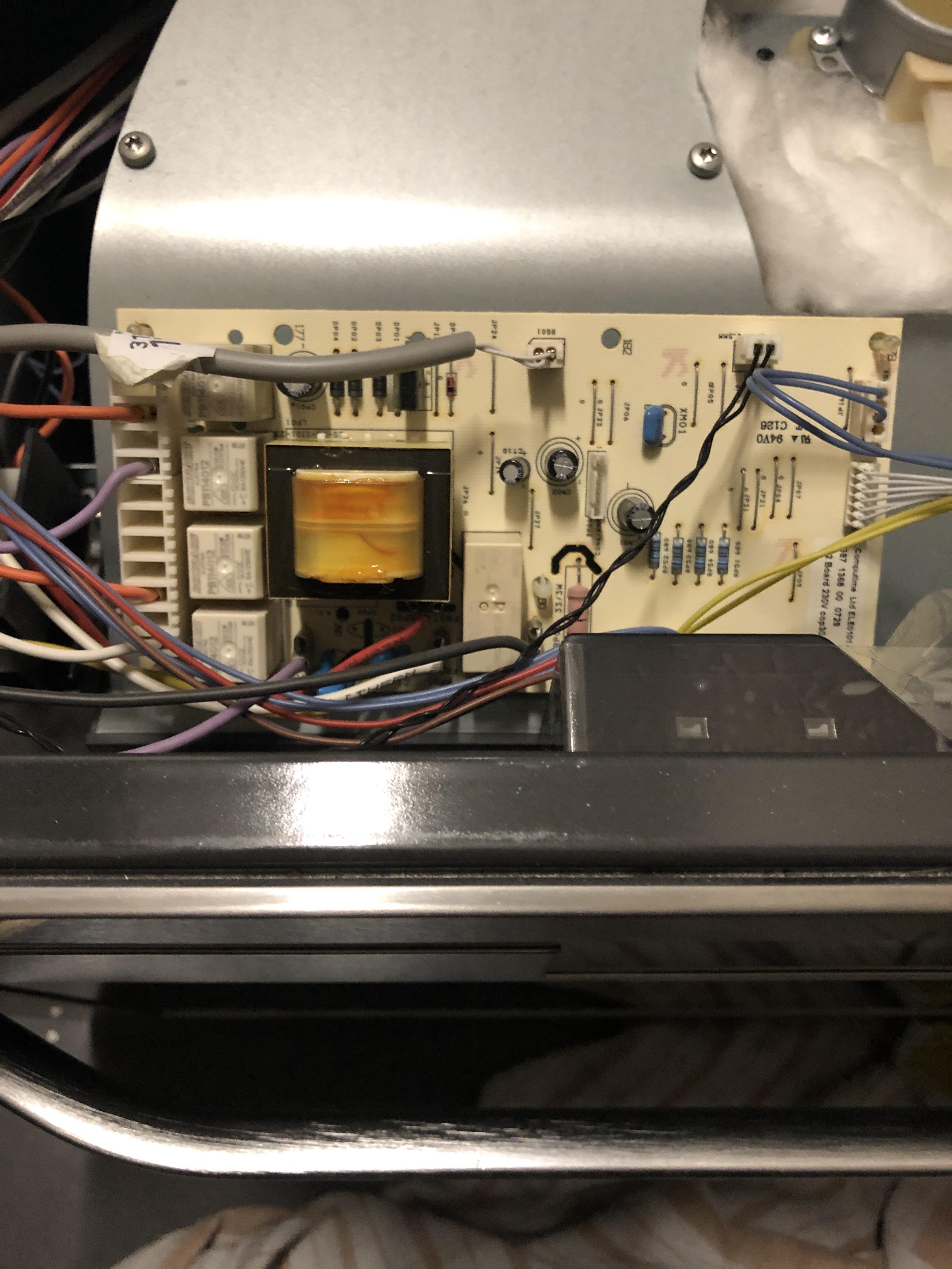 Combi oven broke. No power anymore (no light, no screen, nothing) and