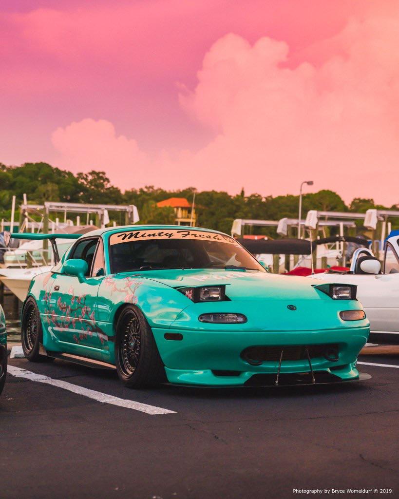 Beautiful Arizona Tea Miata r/carporn