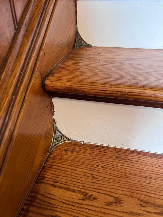 These stairs with corner dust guards. mildlyinteresting