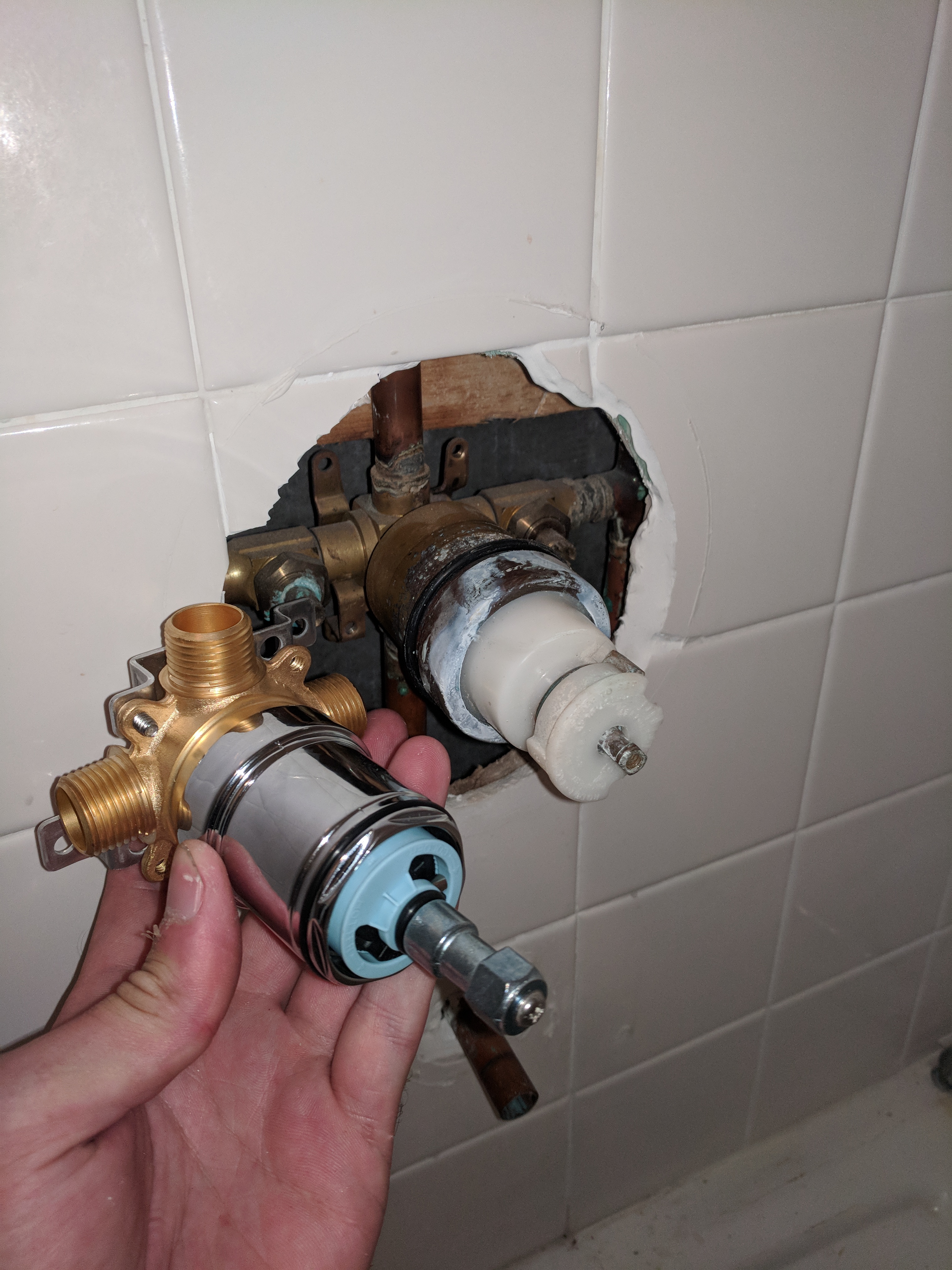 New Homeowner, looking to swap bathtub fixtures. What am I doing wrong