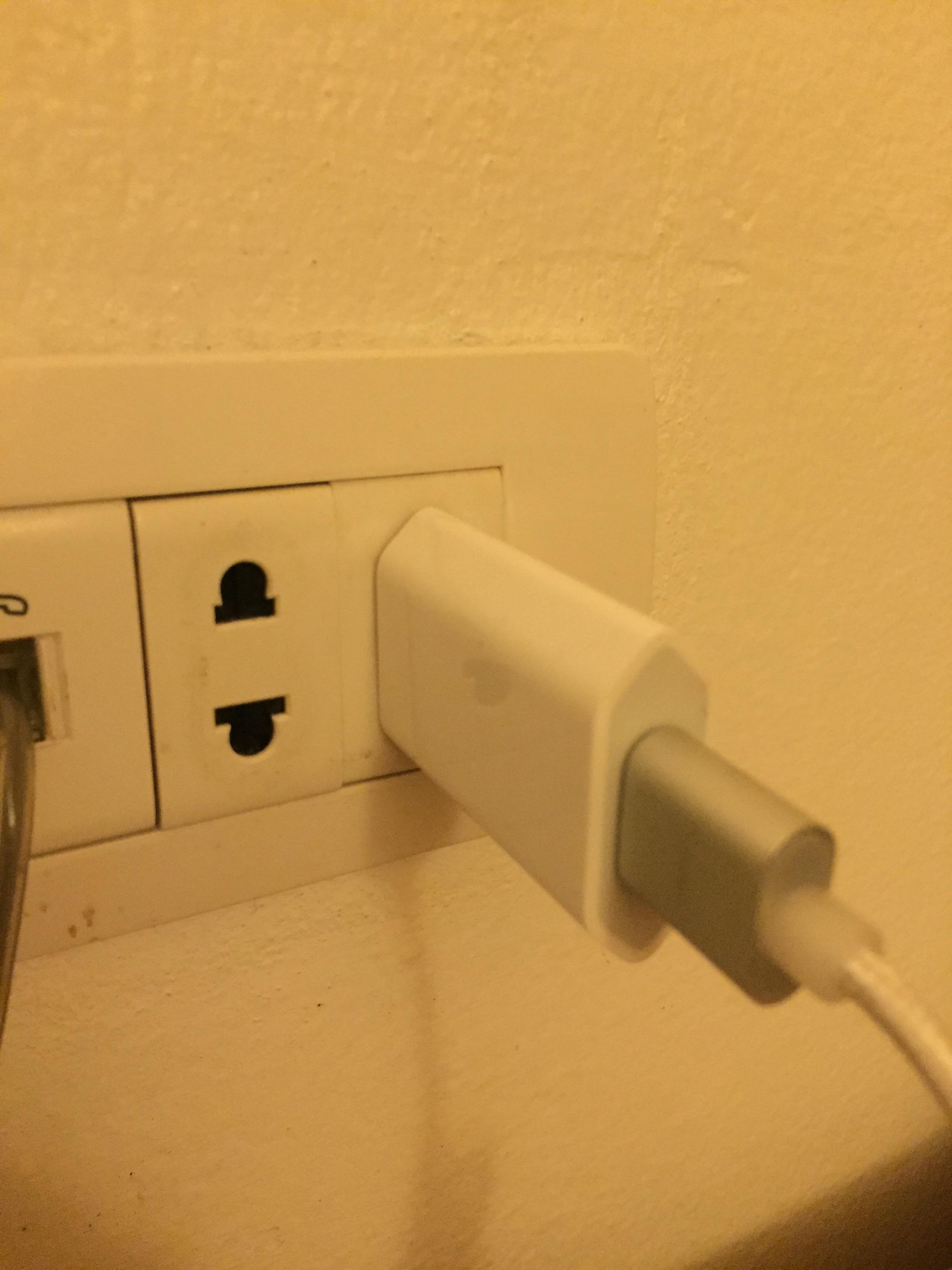 My hotel room in Thailand has power outlets that fit both american and european plugs. r