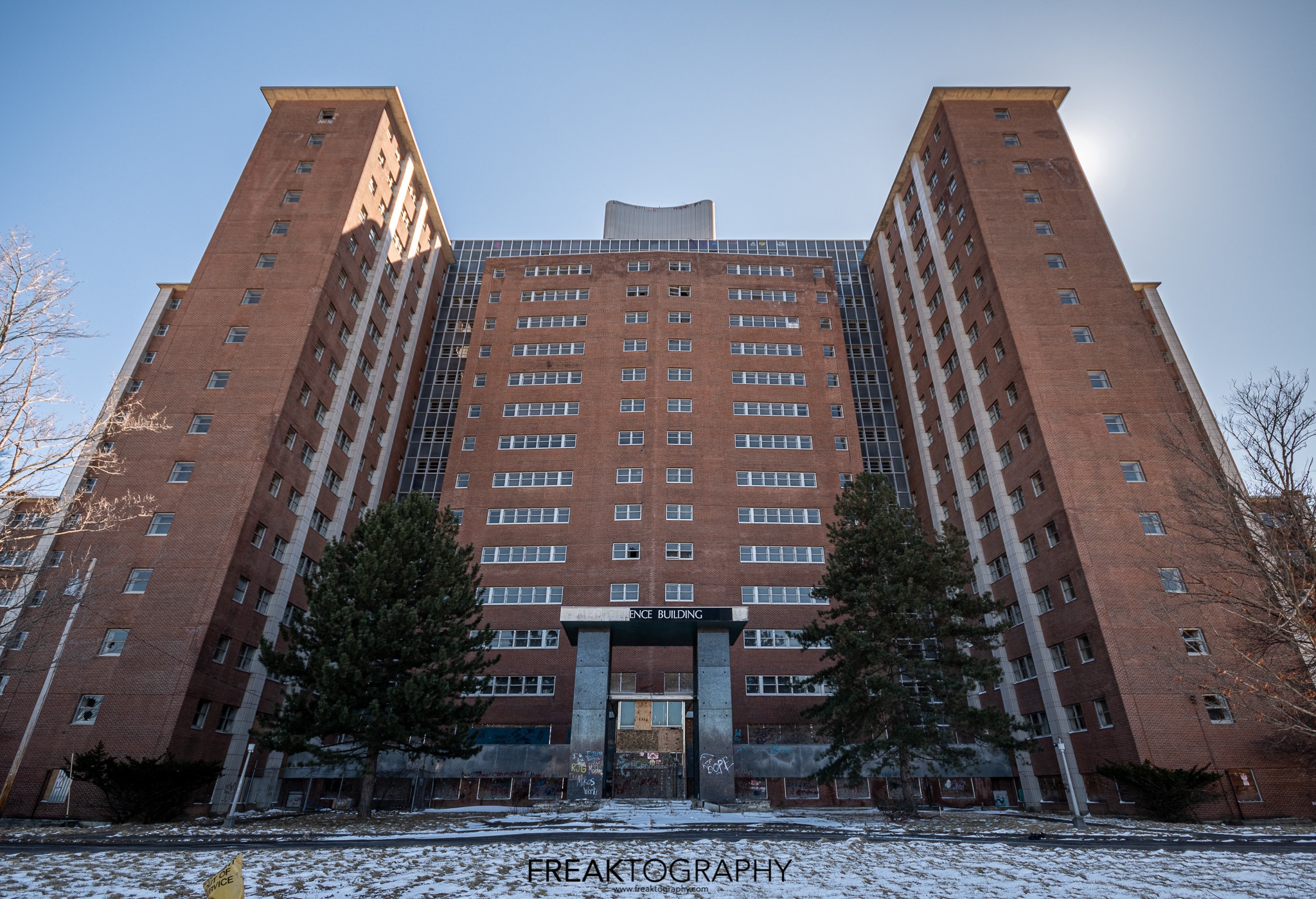 16 Floor Abandoned Psych Hospital in NY State (OC) 2048x1365 r