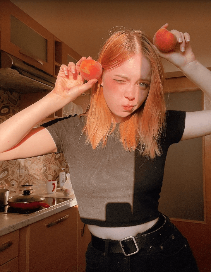 peaches for me and pale me for this day r/palebeauties