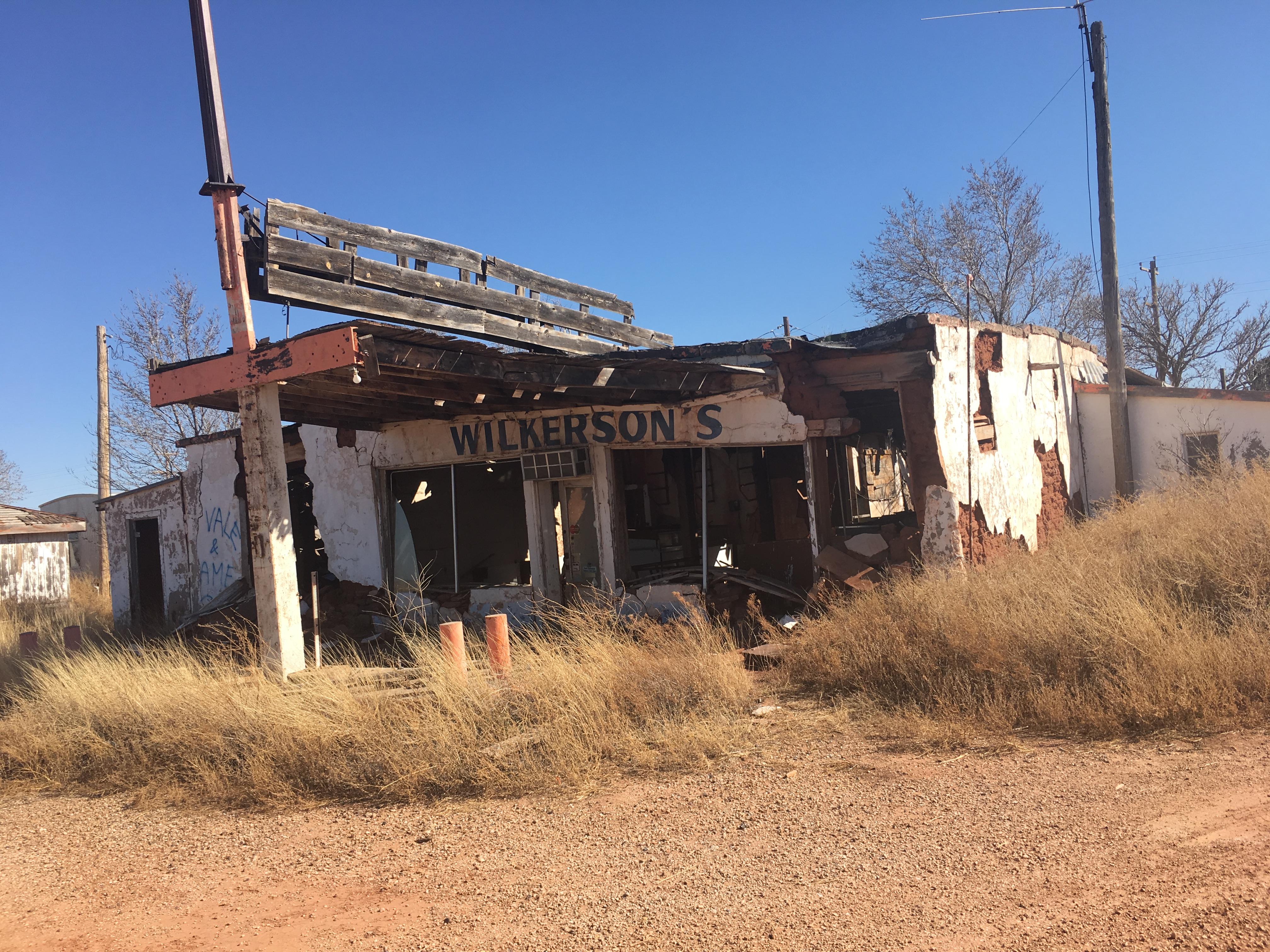 Wilkerson's Service Station; Newkirk, NM [4032x3024] [OC] r/AbandonedPorn