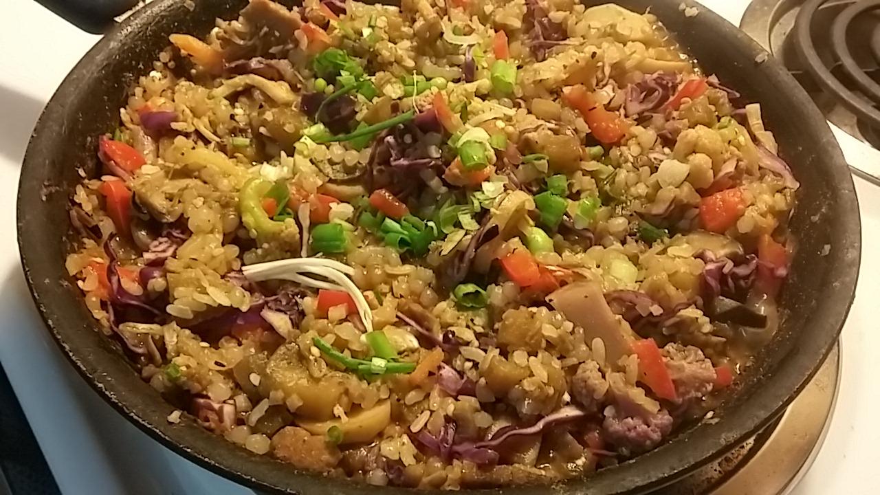 514 calorie pan of fried rice. Recipe in comments. r/vegan1200isplenty
