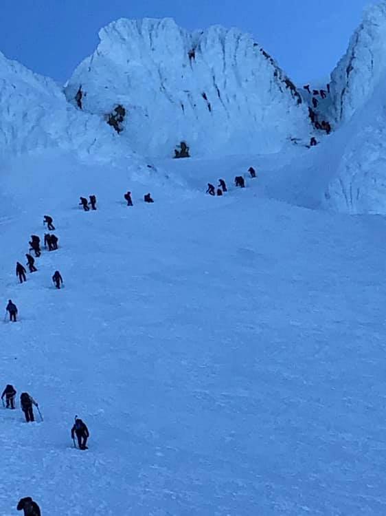 Anybody climb Mt. Hood this morning? r/alpinism