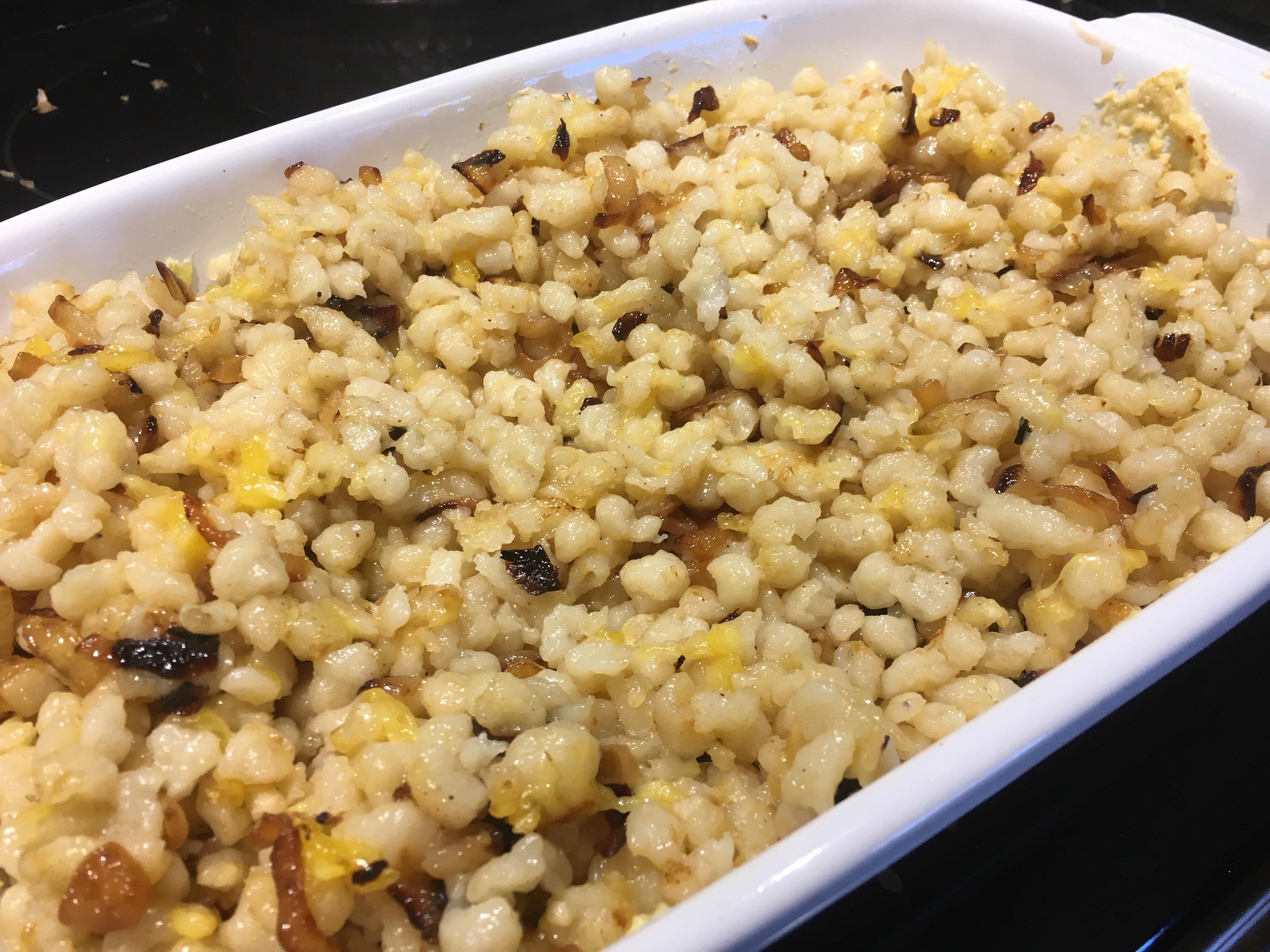Veganized kaesespaetzle (German Mac and cheese) r/veganrecipes
