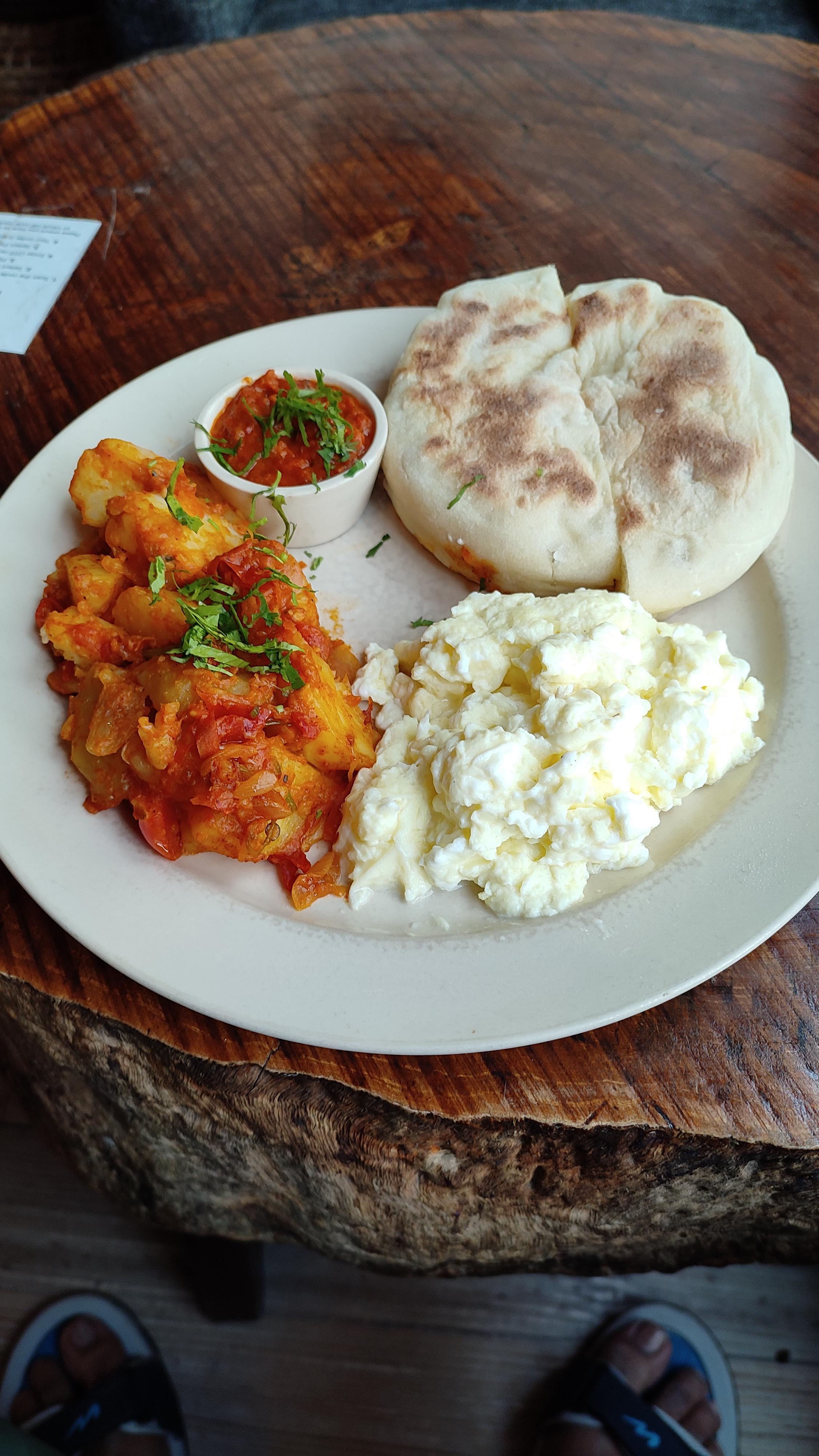 [I ate] Himalayan Breakfast Tibetan bread, Spicy Potatoes, Tomato