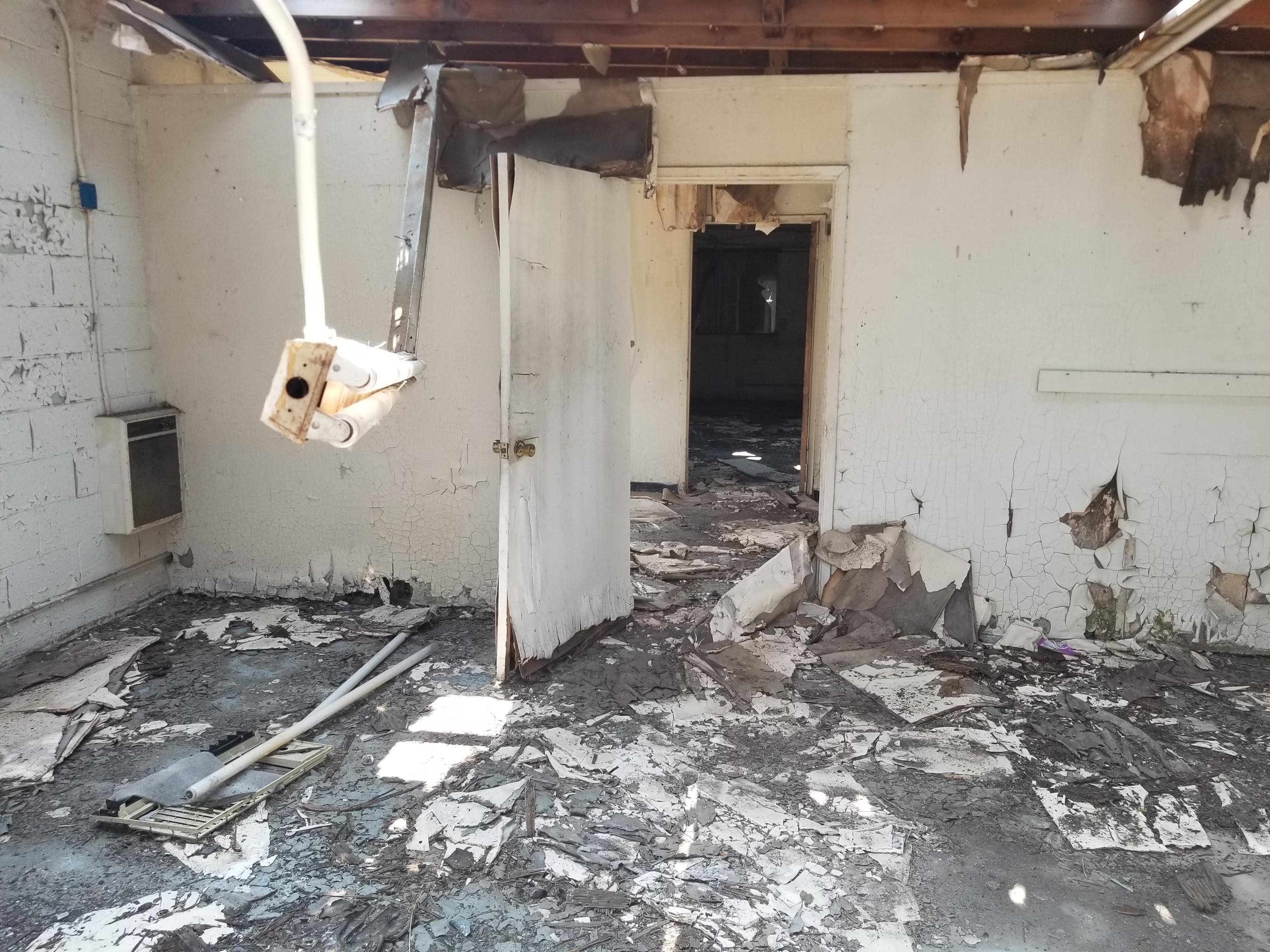 Abandoned military base in California, USA r/pics