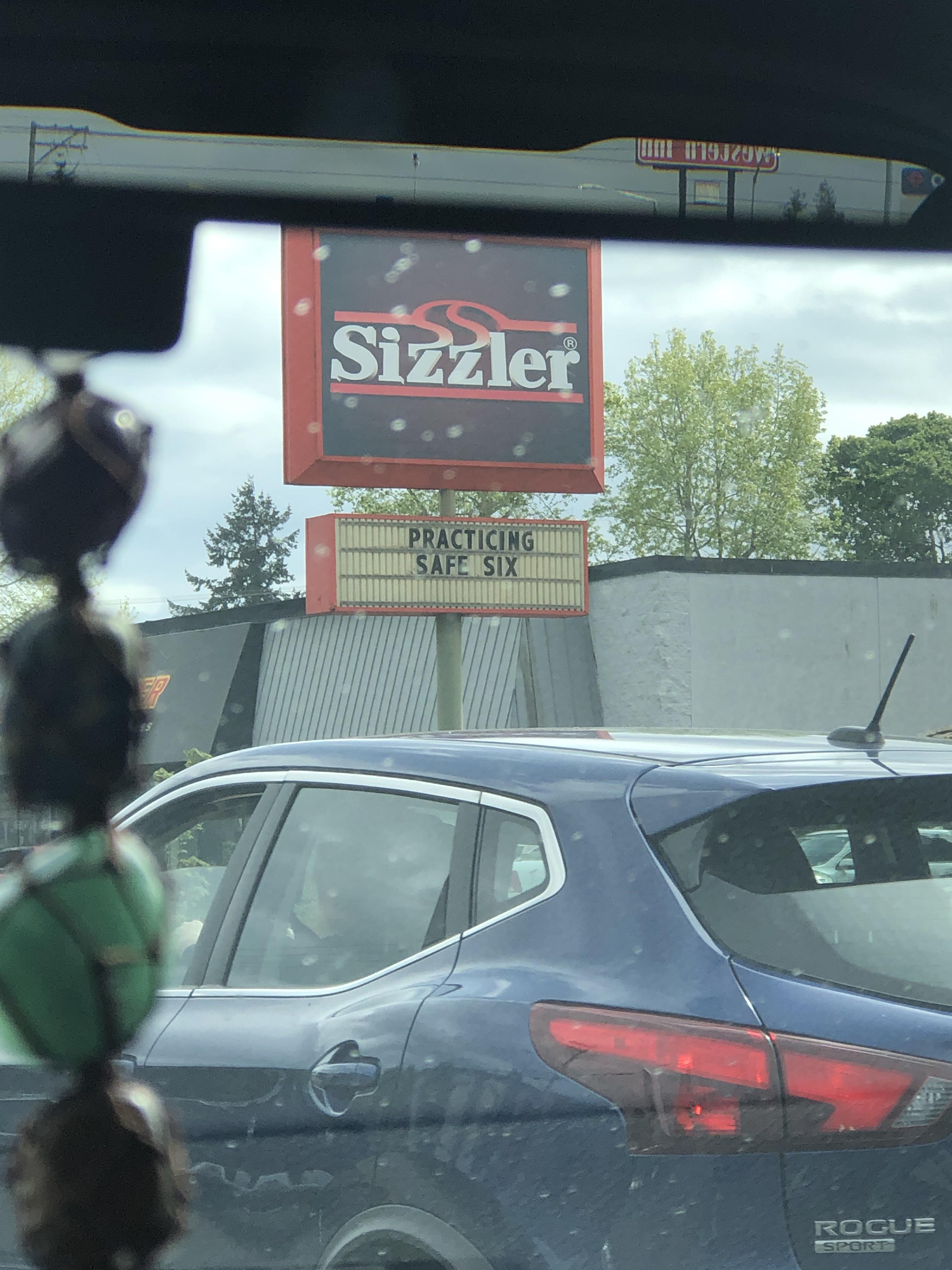 Sizzler got jokes r/funny