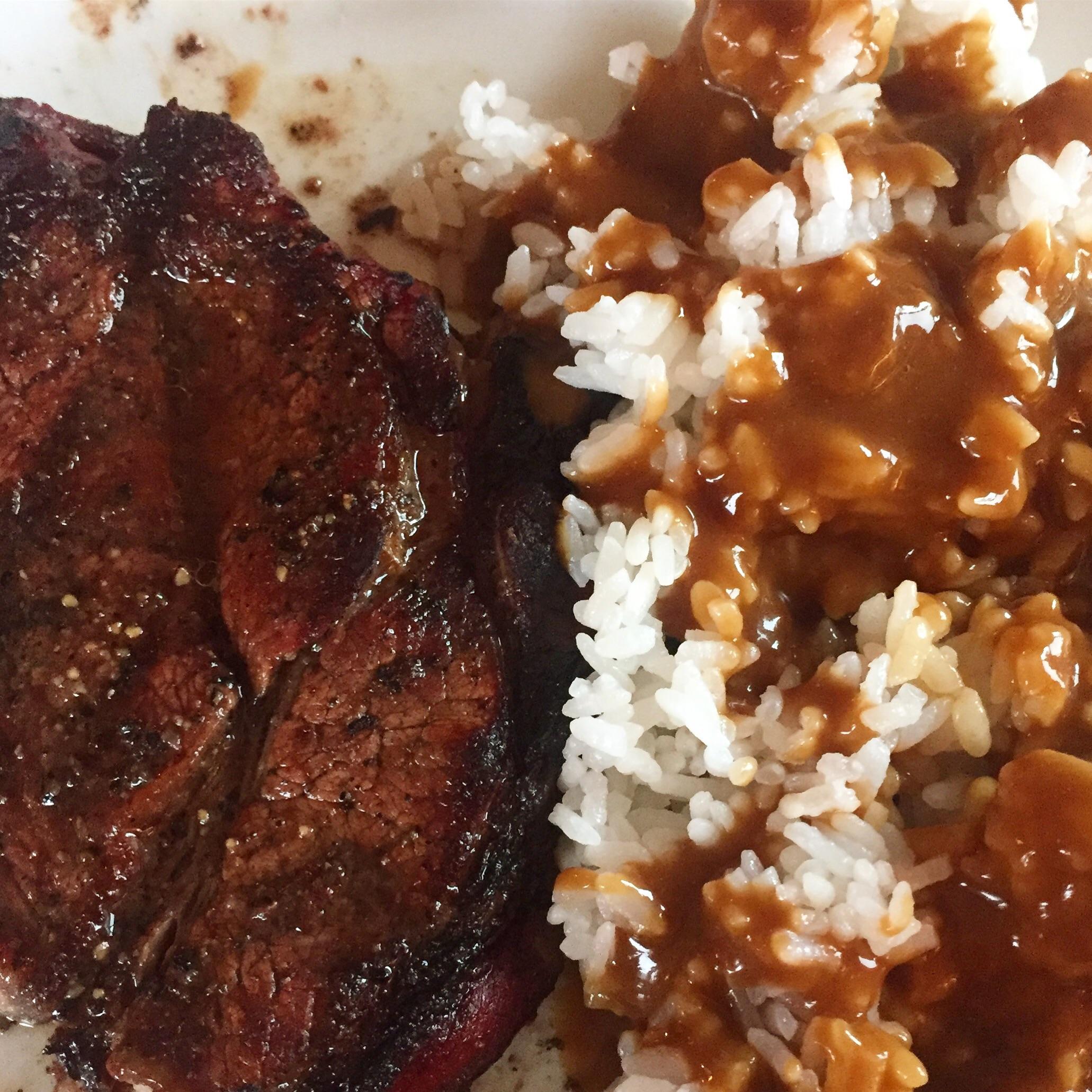 [Homemade] Grilled spencer steak and rice with gravy r/food