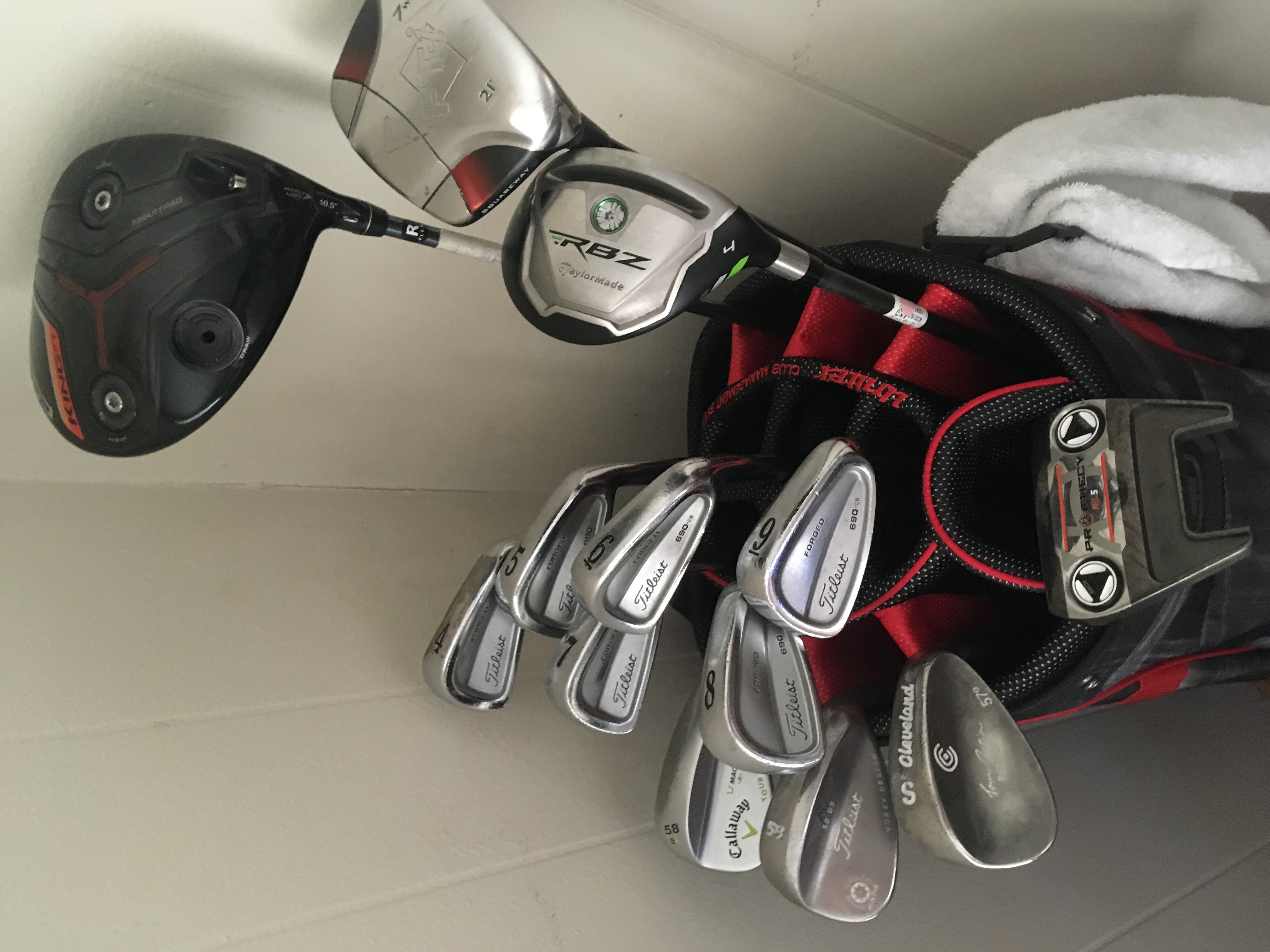 How do you arrange these Ogio Bags? r/golf