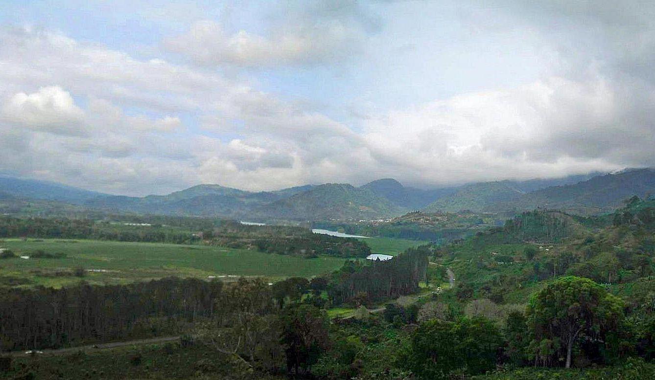 San Ramon de Tres Rios (Costa Rica) Villa with house and 3 apartments